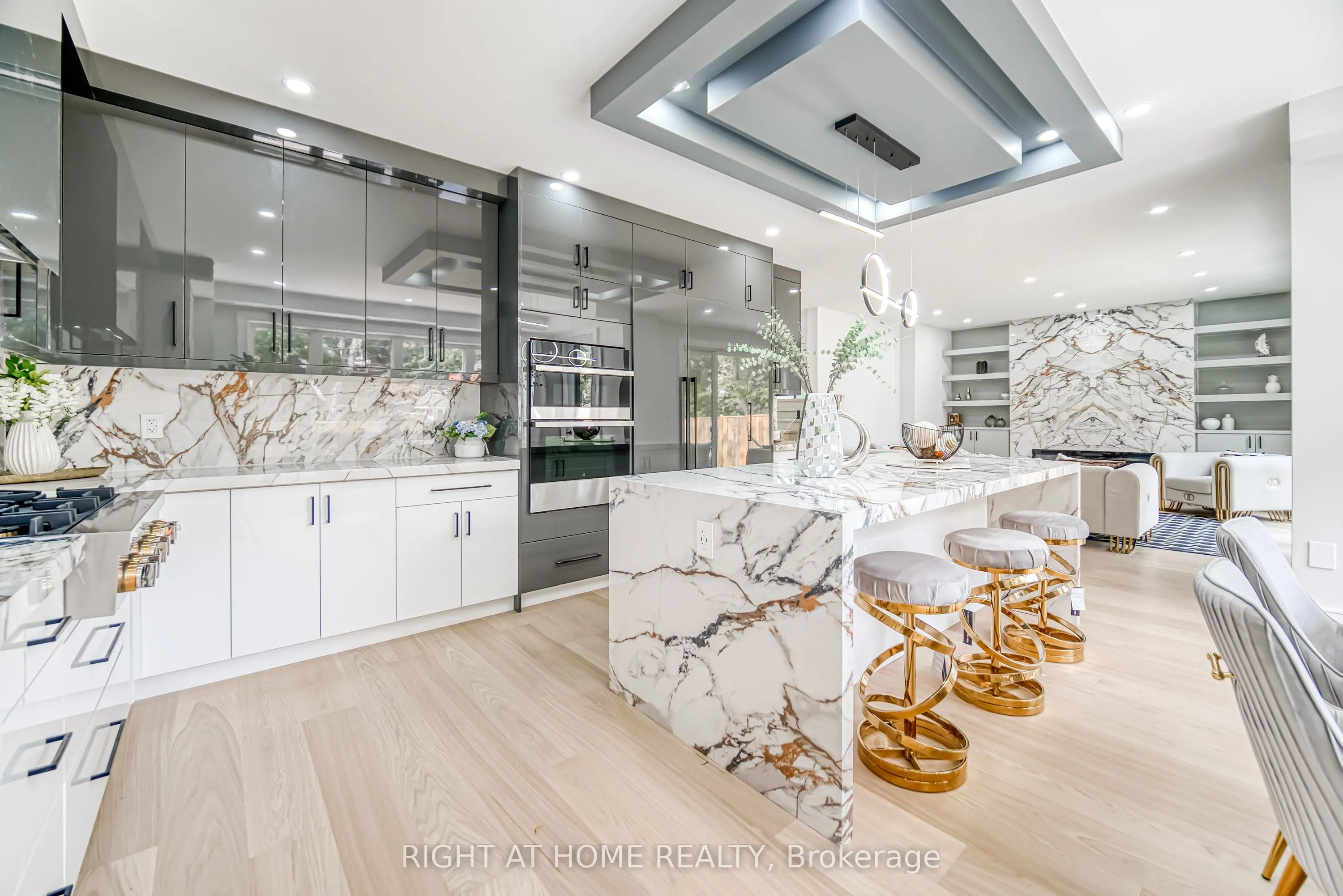 203 Scarboro Crescent