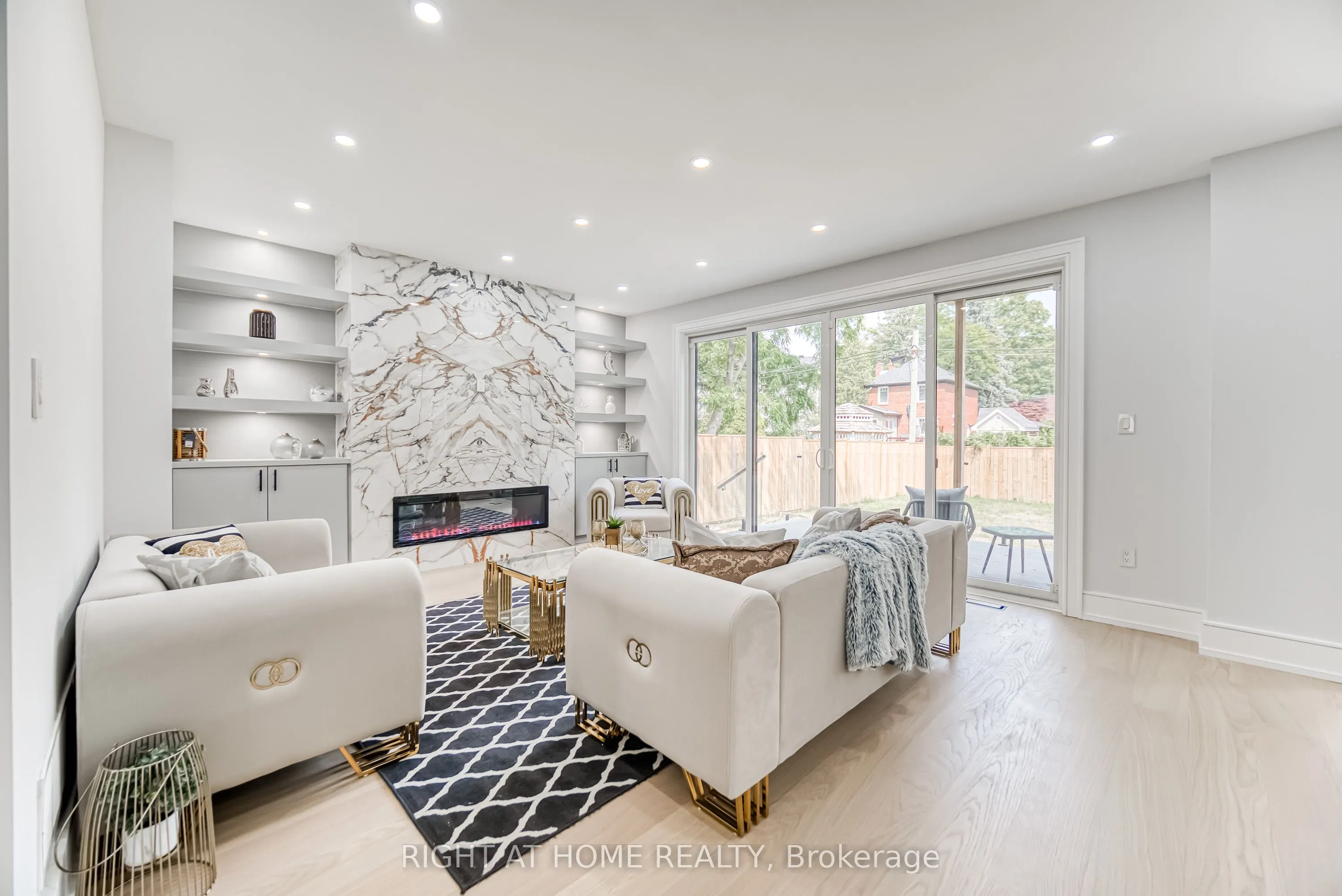 203 Scarboro Crescent