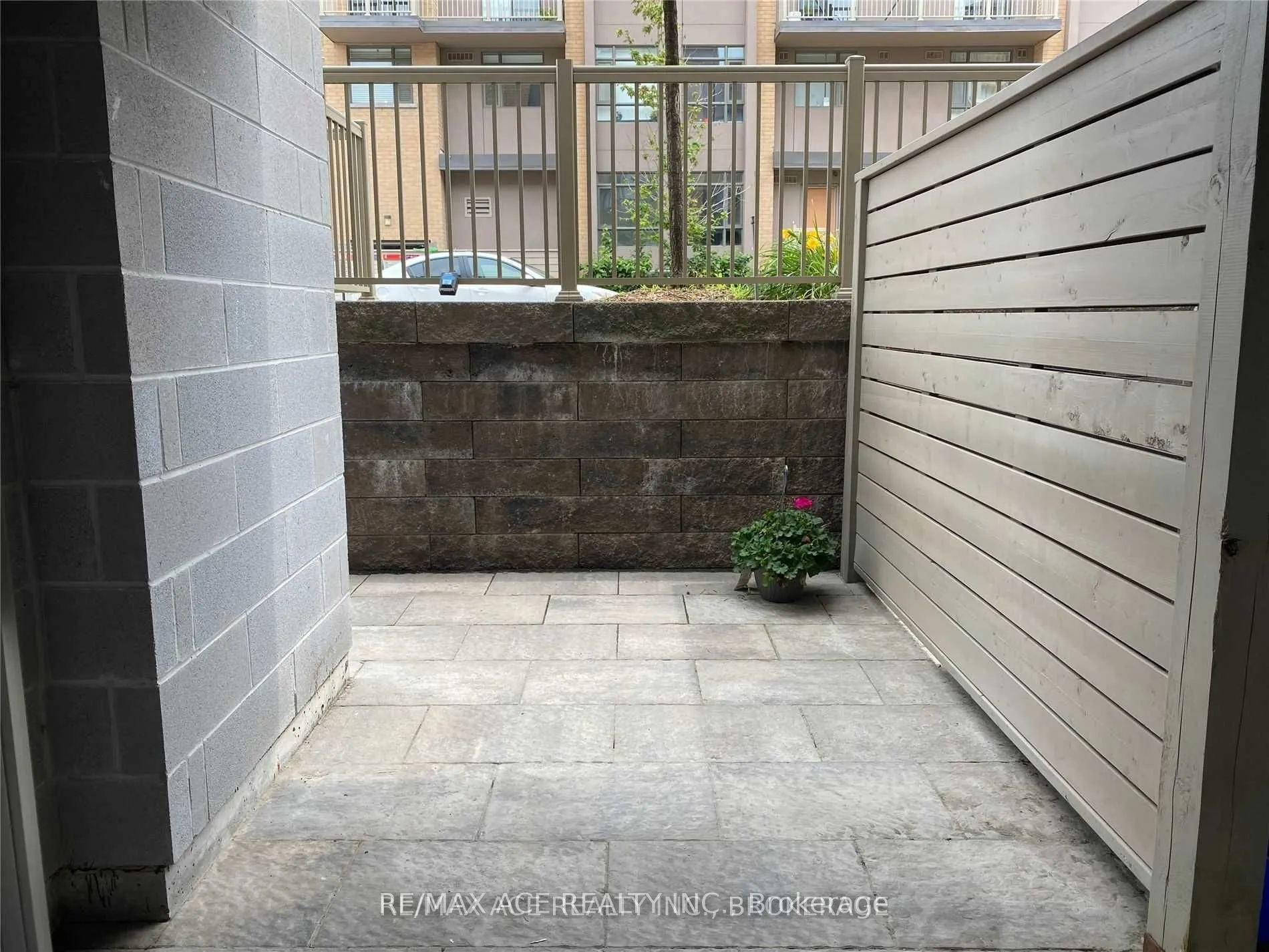80 Orchid Place, #106