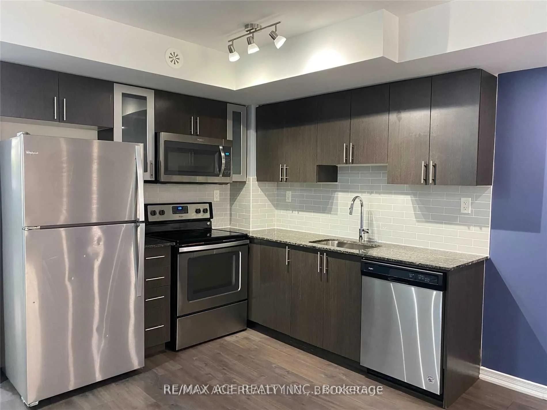 80 Orchid Place, #106