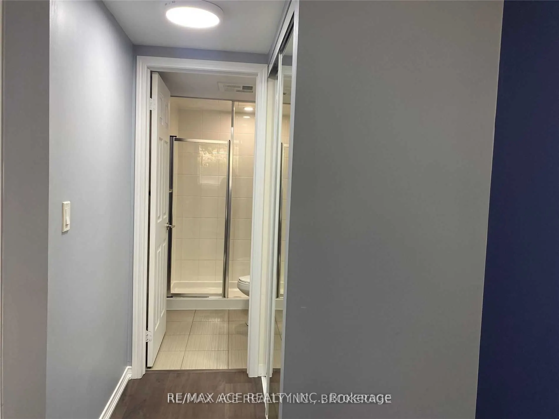 80 Orchid Place, #106