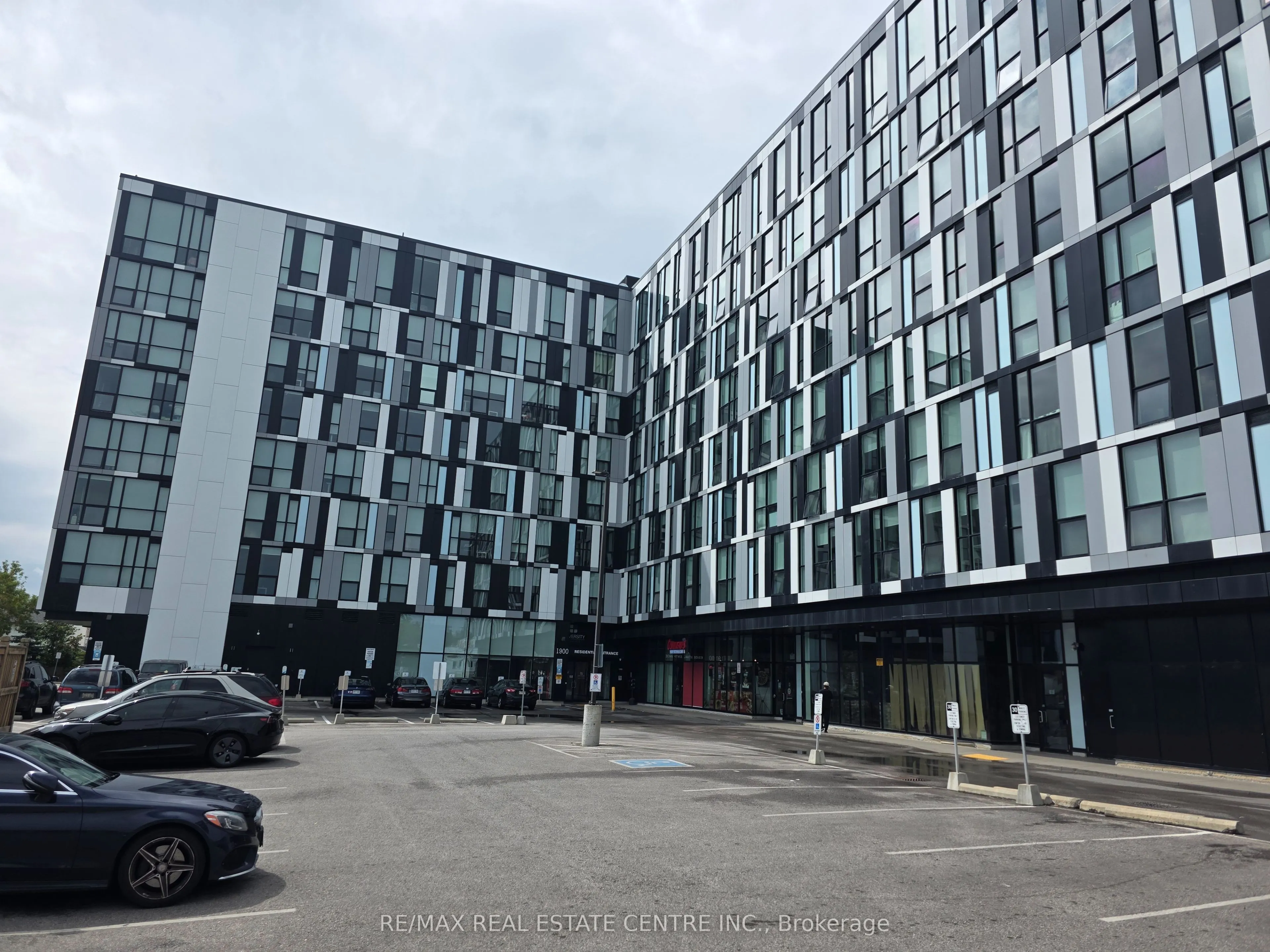 1900 Simcoe Street, #19