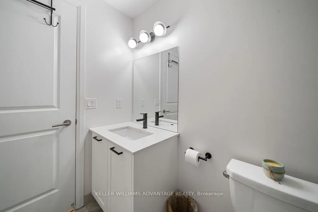 1630 Queen Street E, #421