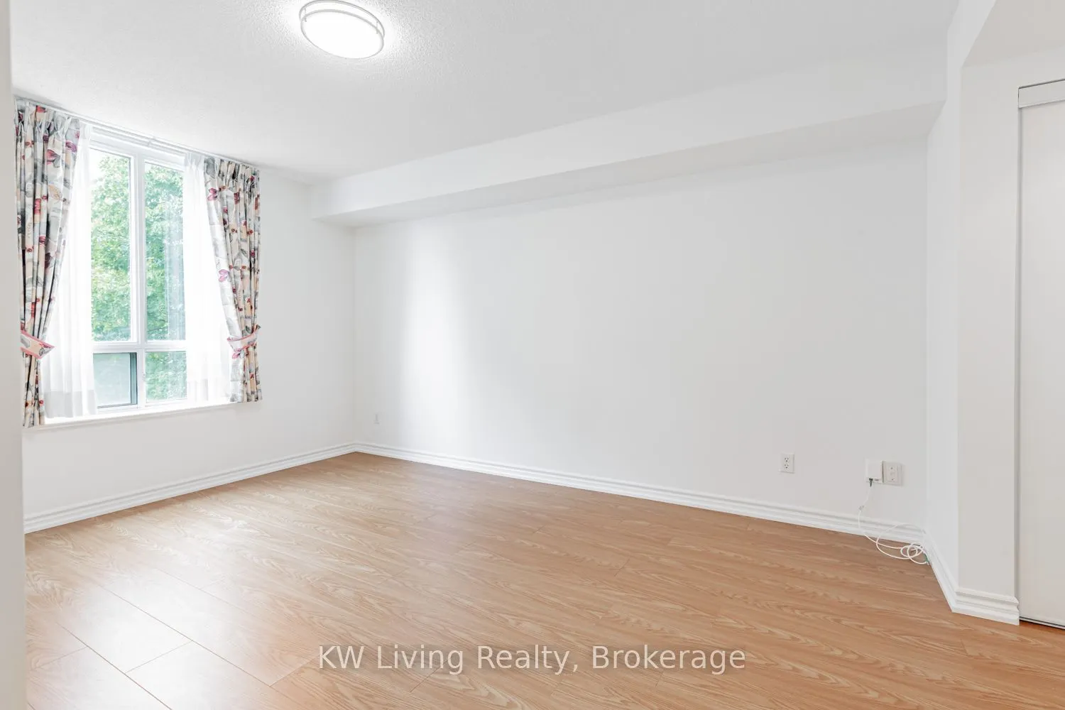 5039 Finch Avenue E, #TH02