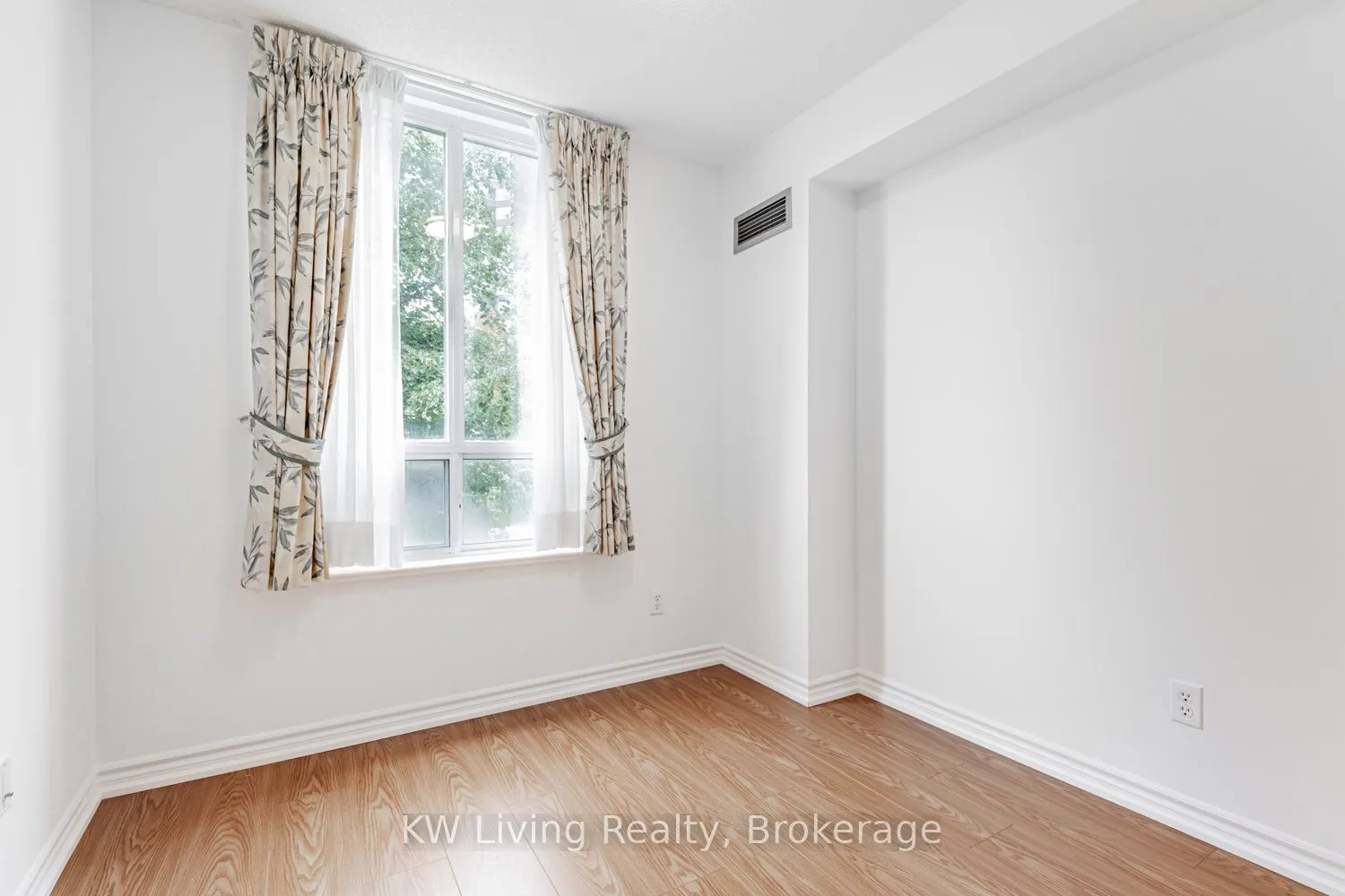 5039 Finch Avenue E, #TH02