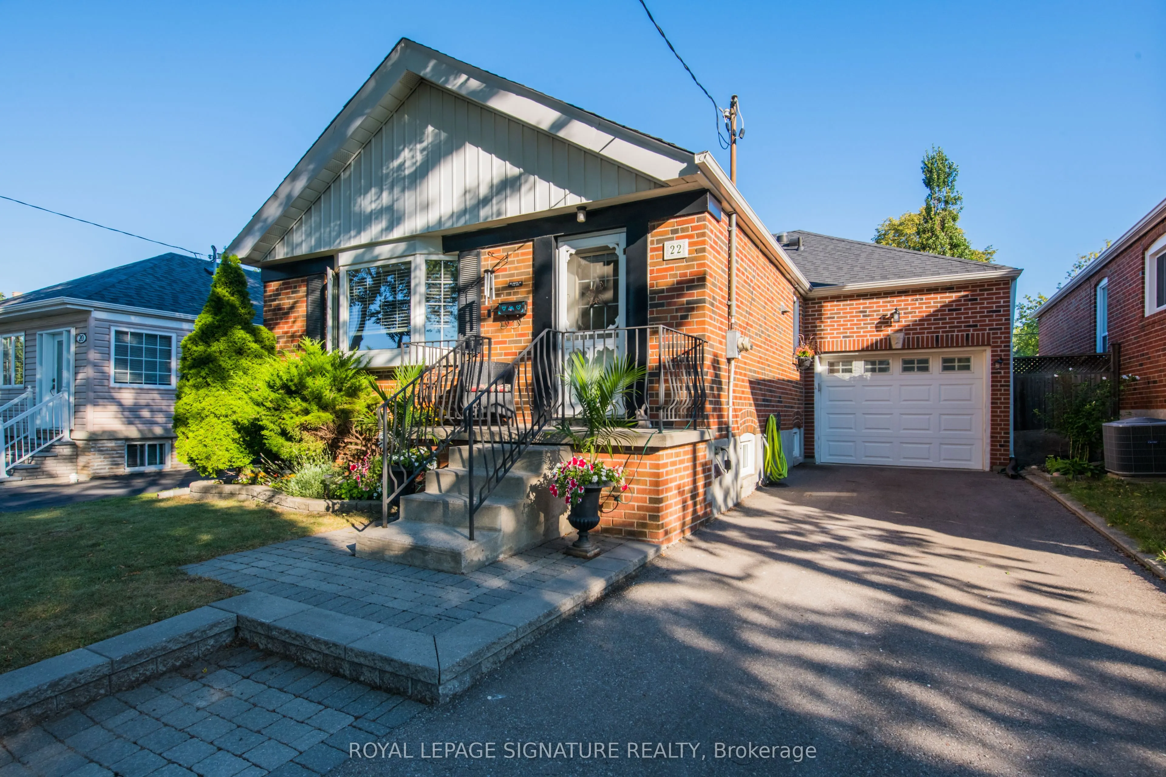 22 Bardwell Crescent