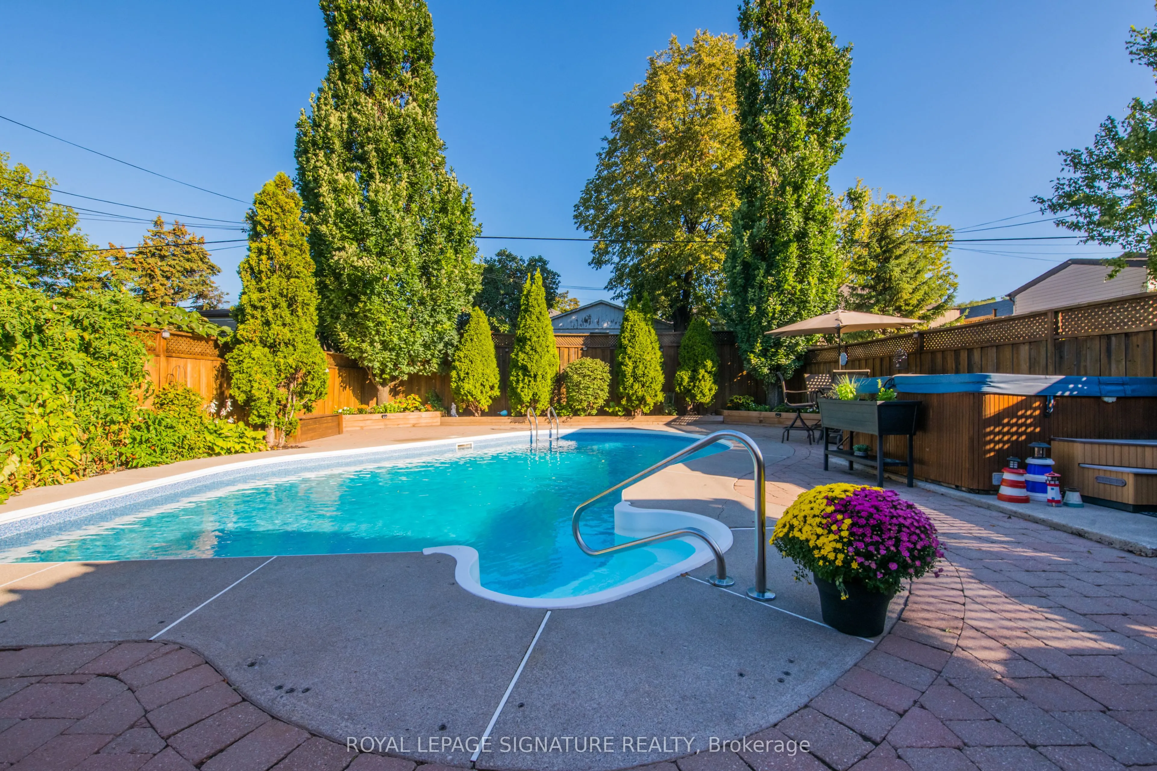 22 Bardwell Crescent