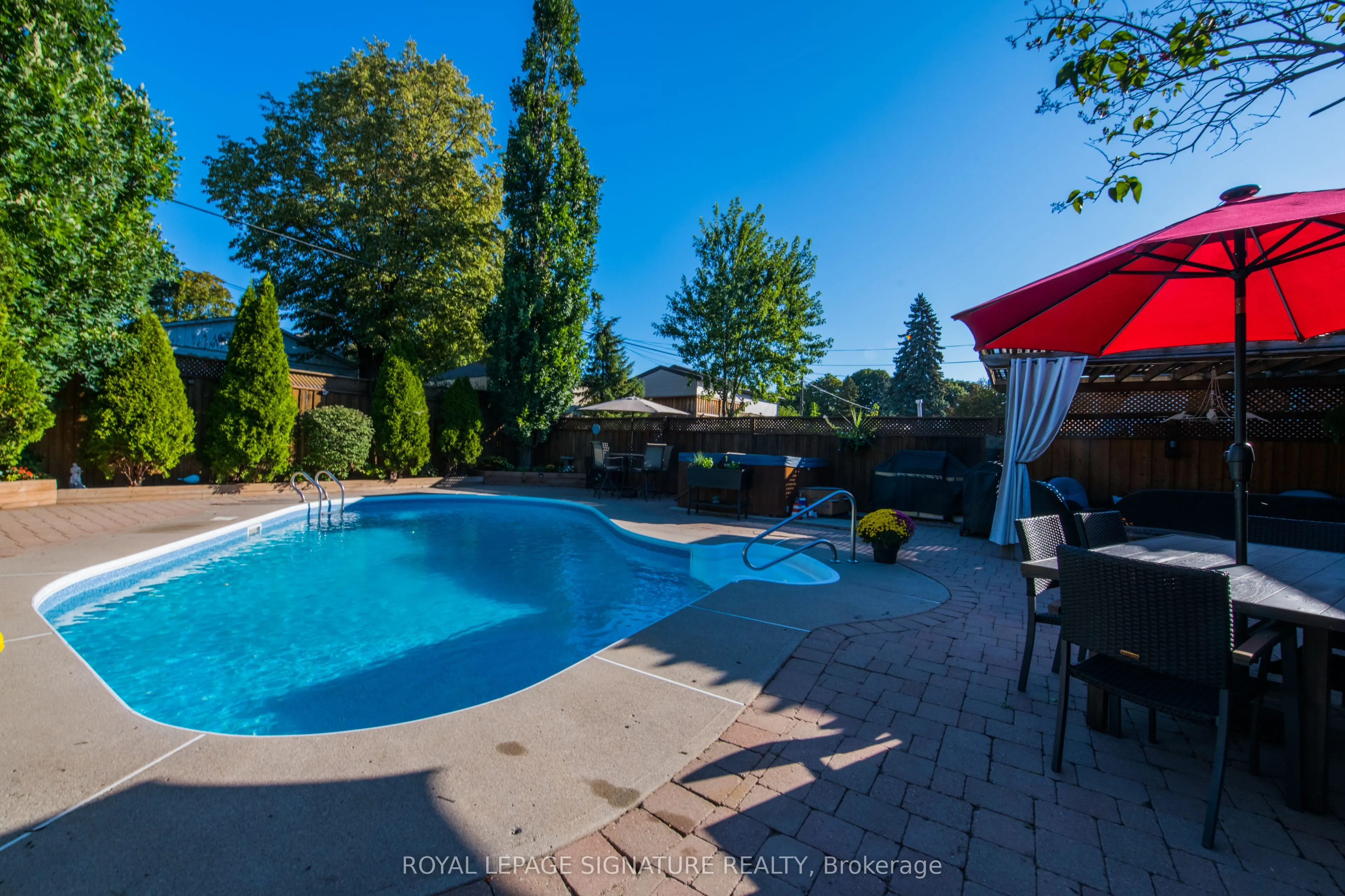 22 Bardwell Crescent