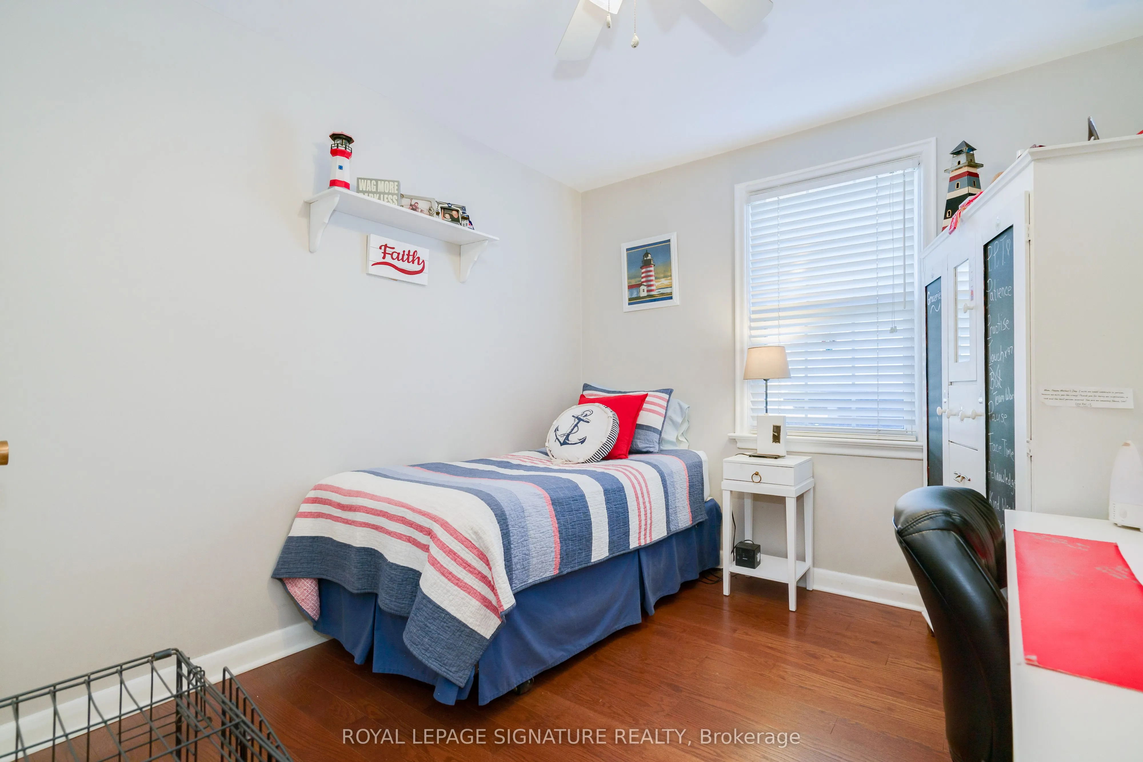22 Bardwell Crescent