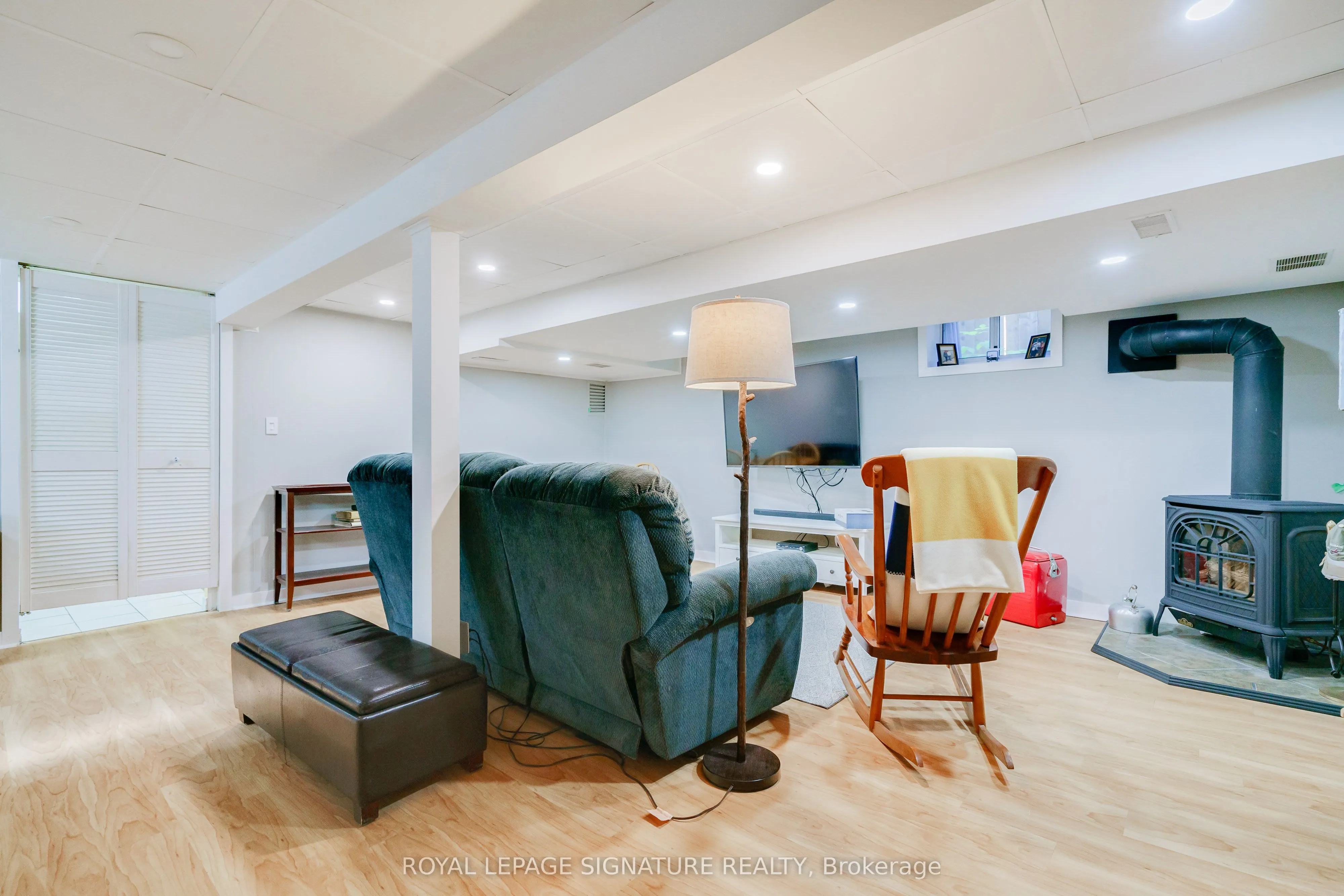 22 Bardwell Crescent