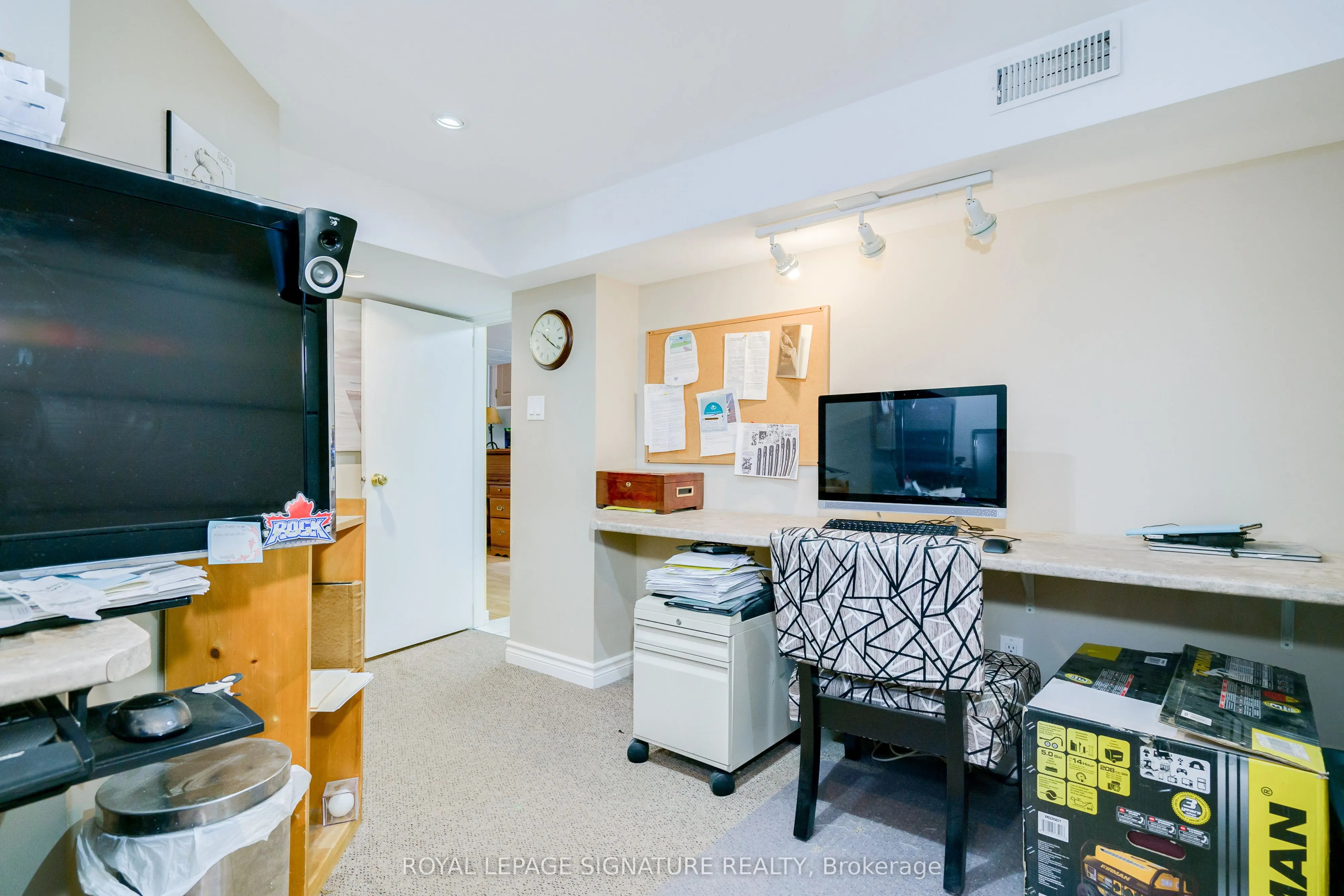 22 Bardwell Crescent