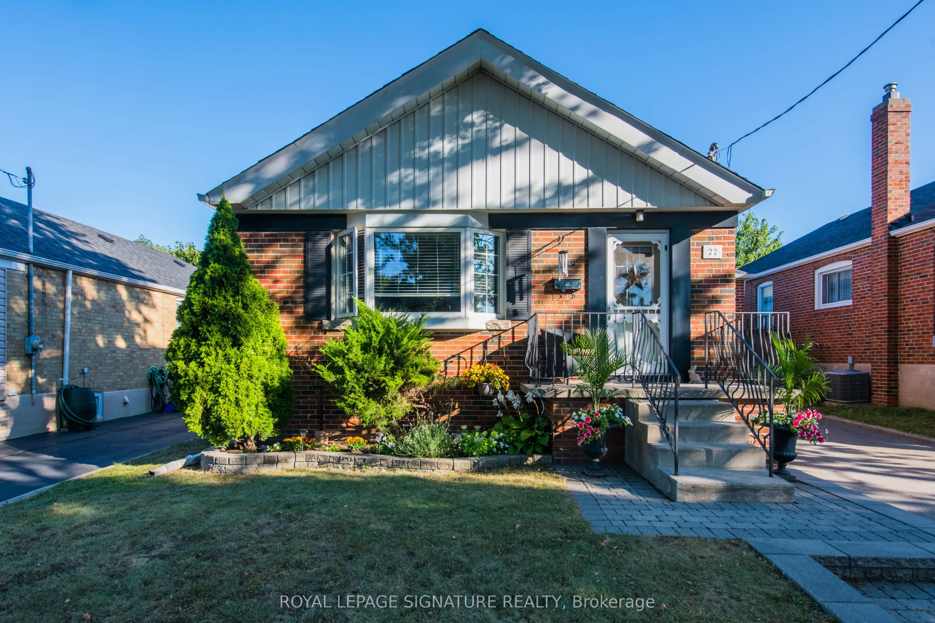 22 Bardwell Crescent