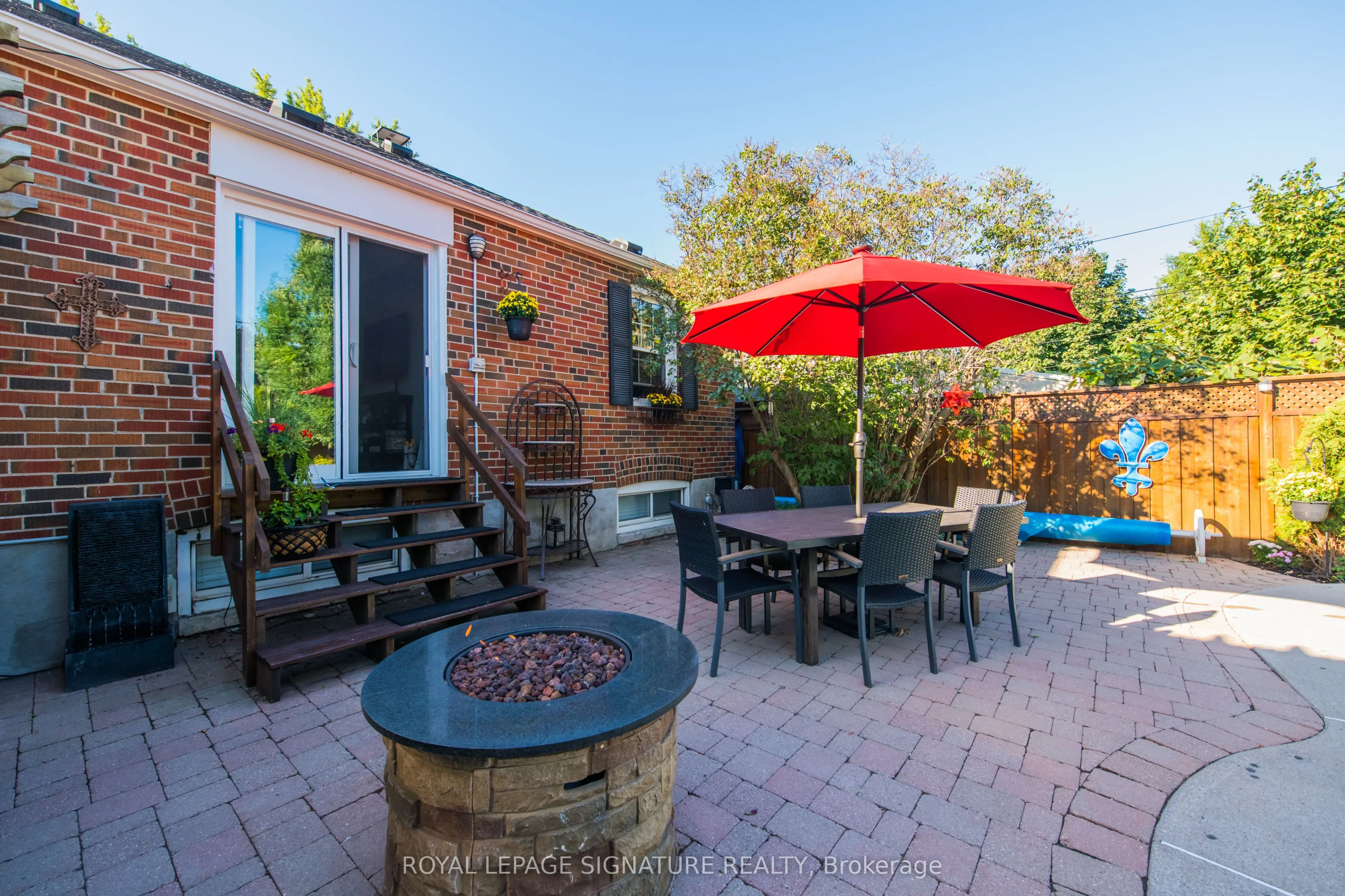22 Bardwell Crescent