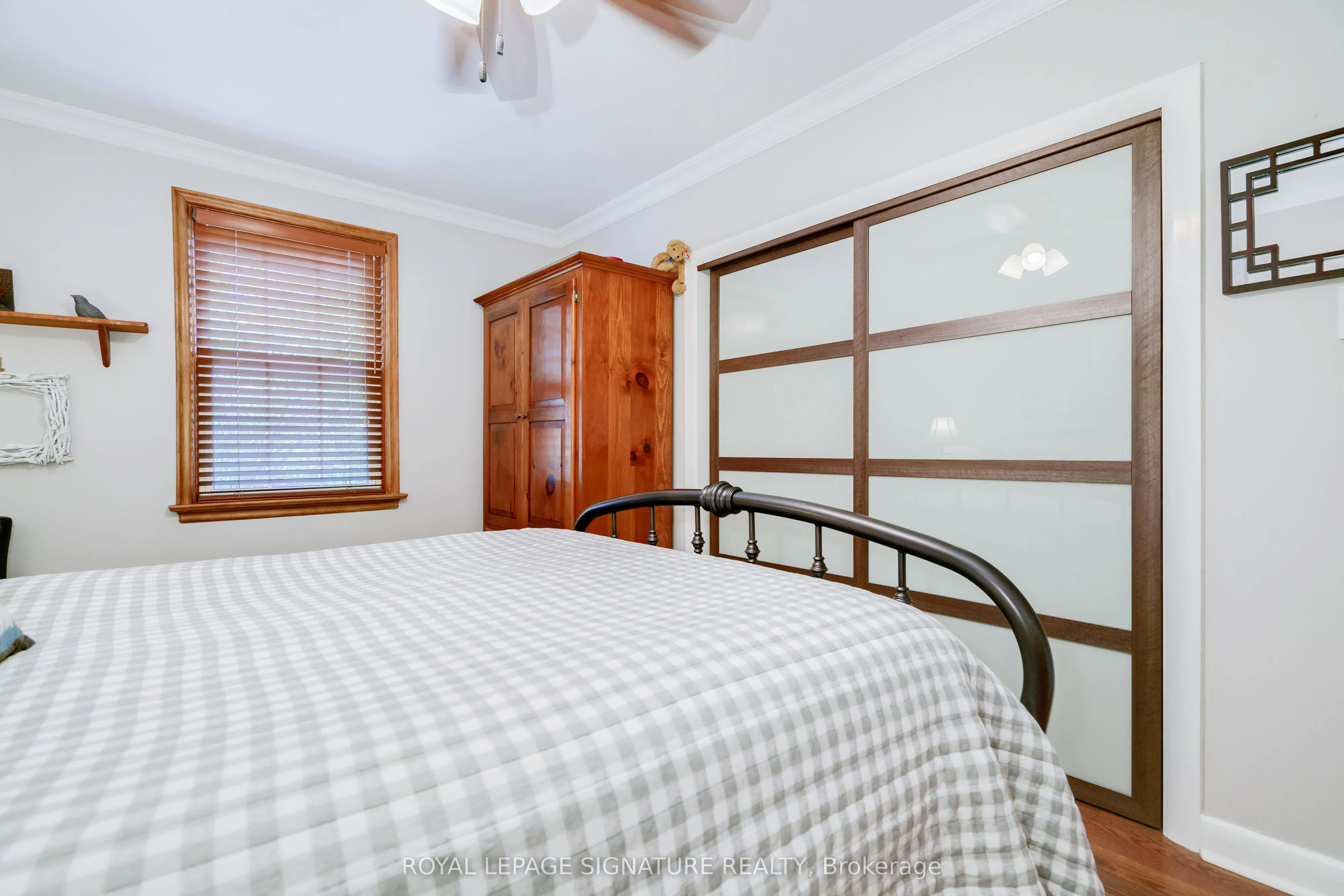 22 Bardwell Crescent