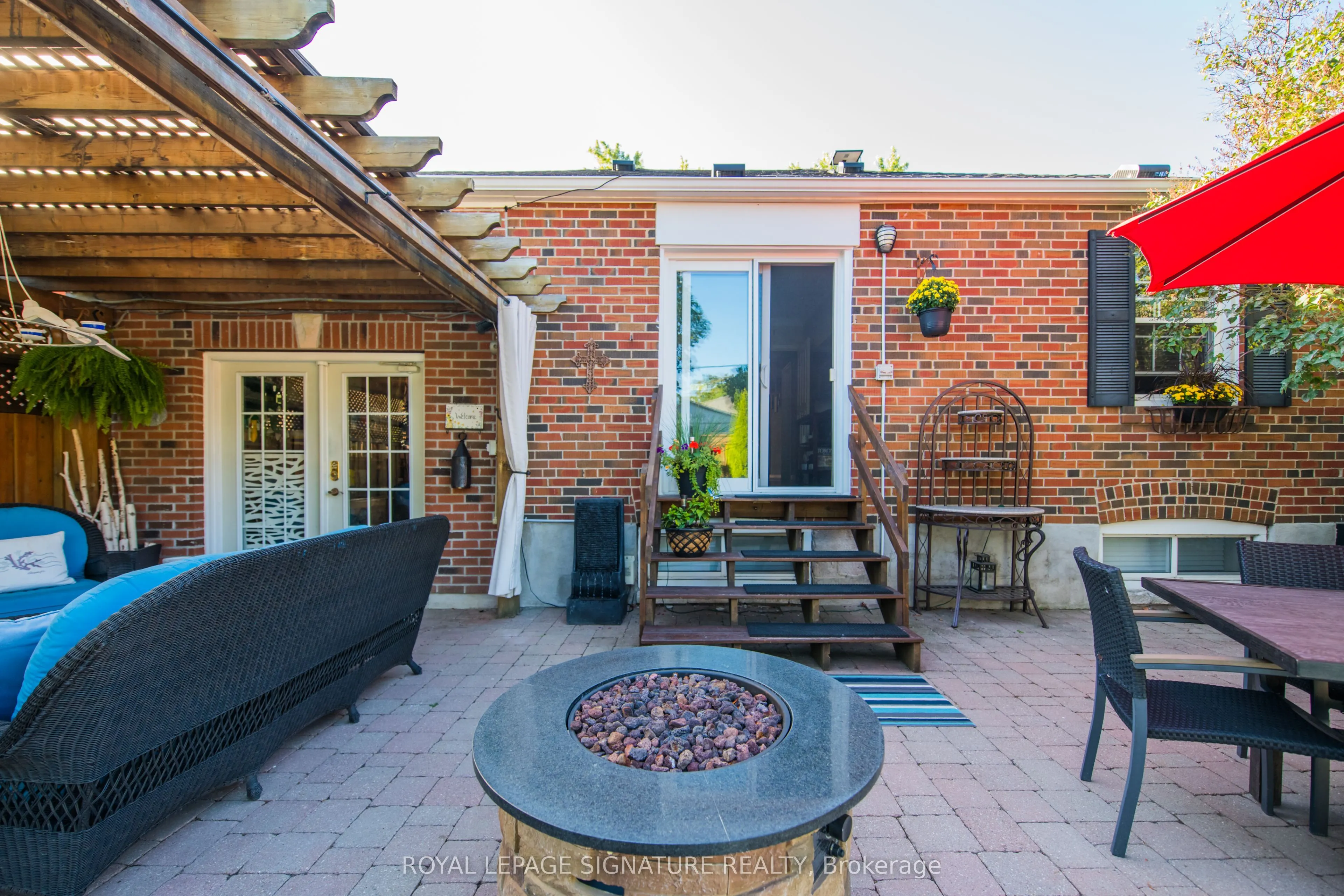 22 Bardwell Crescent