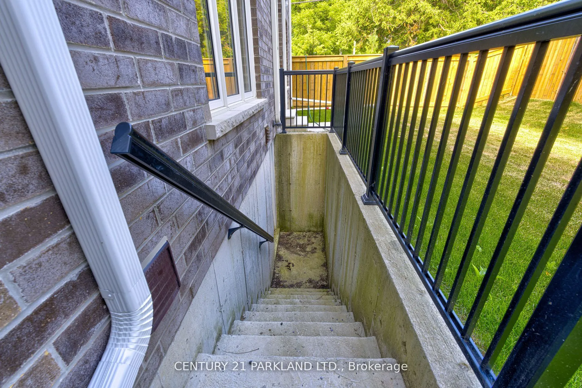 1741 Fairport Road, #POTL #1
