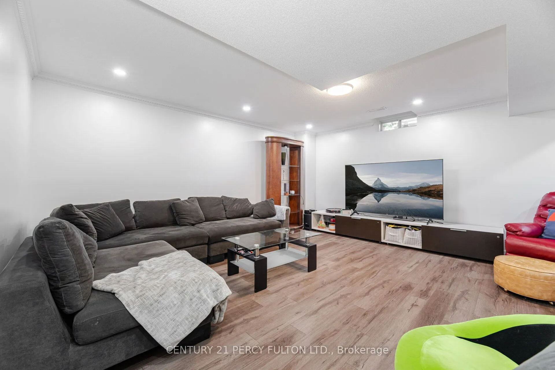 14 Snowling Drive
