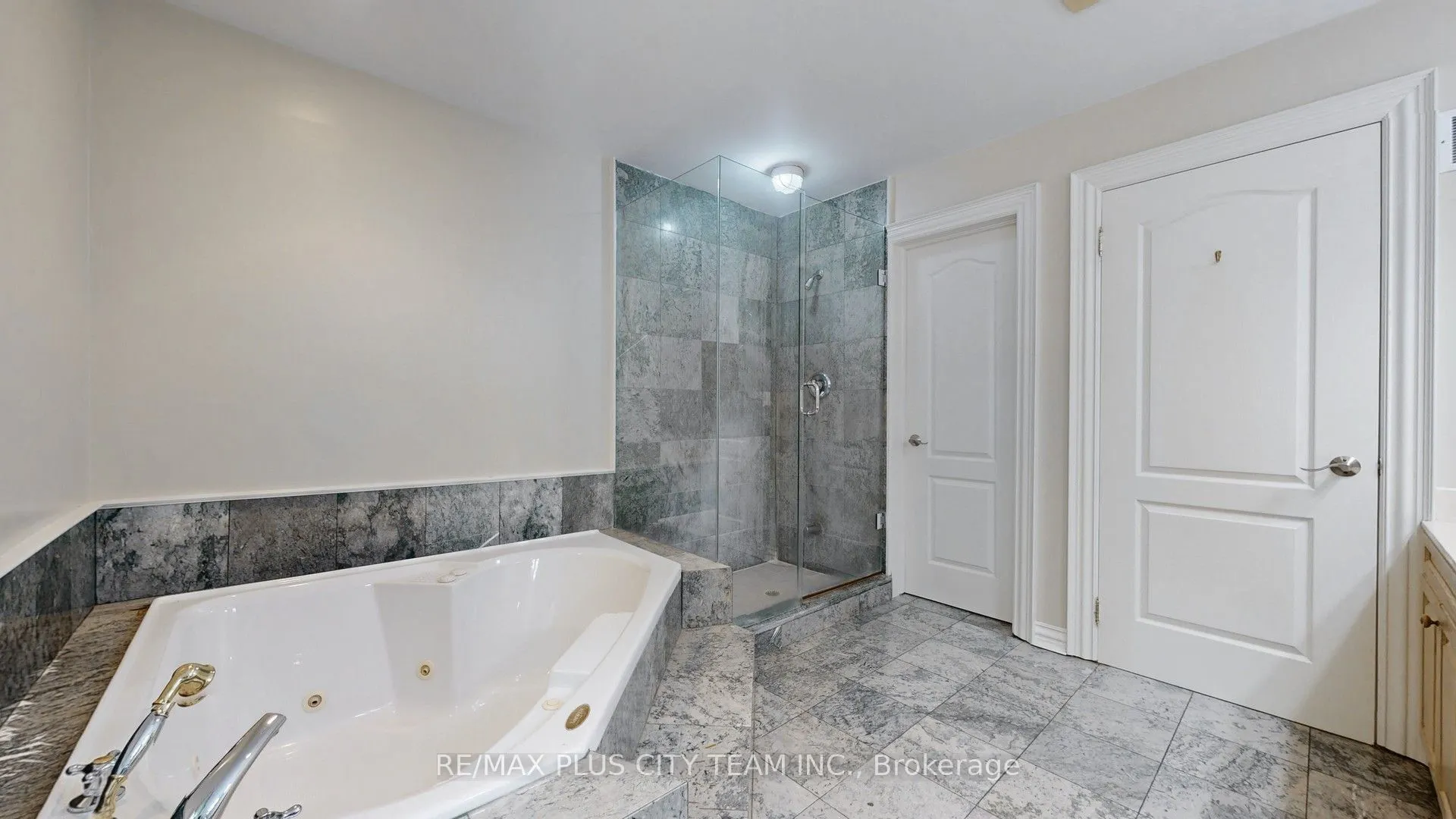 67 Agincourt Drive