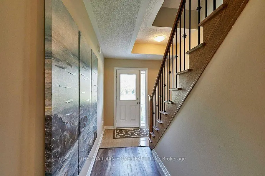 28 Waterstone Way