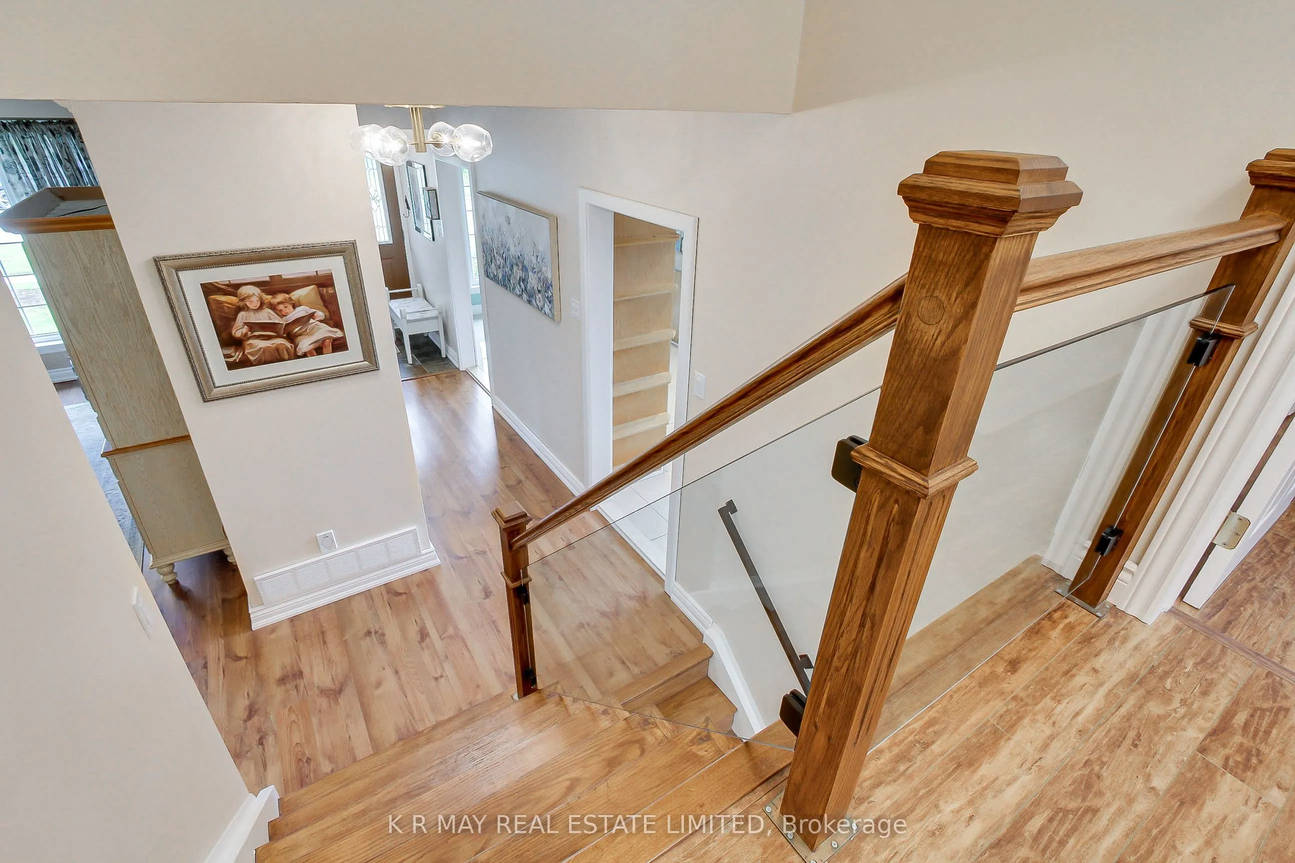 4 Mayhill Crescent