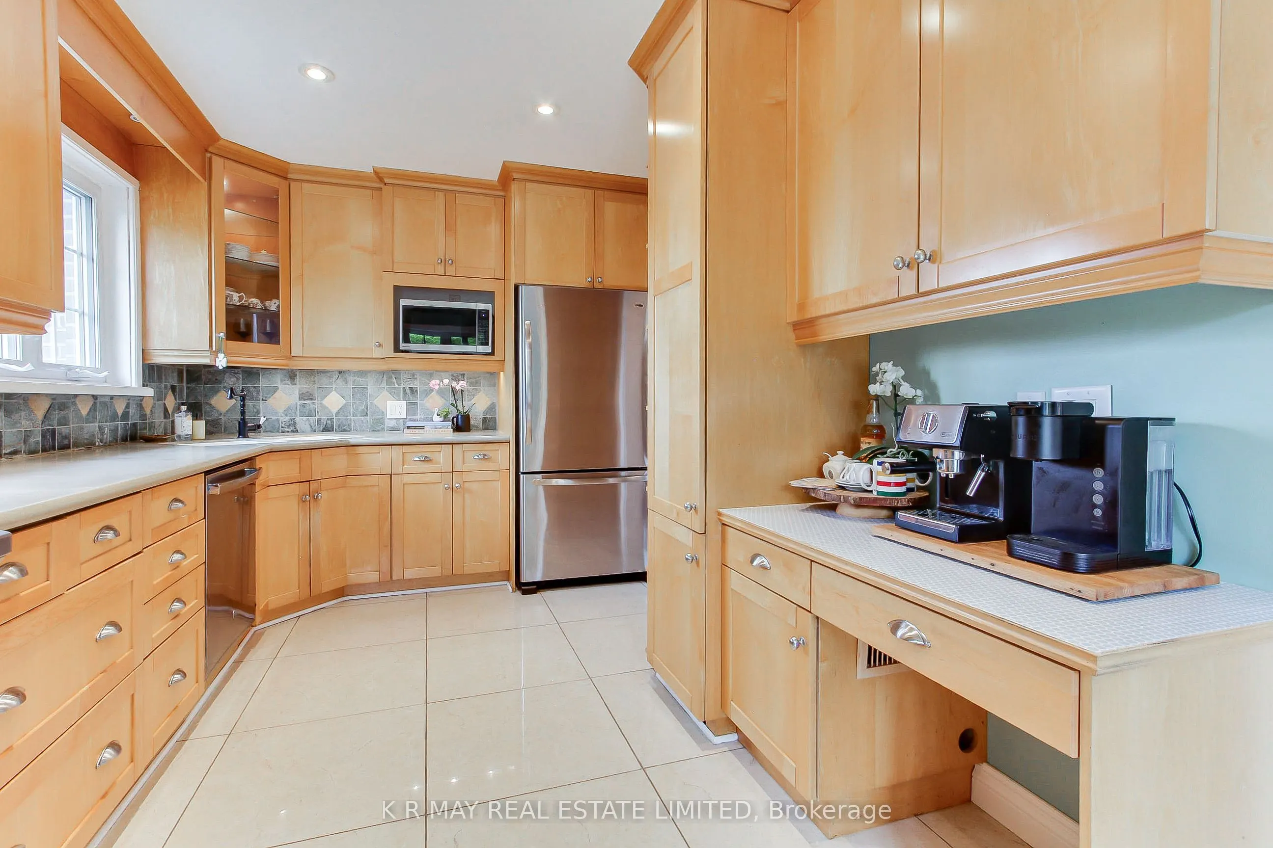 4 Mayhill Crescent