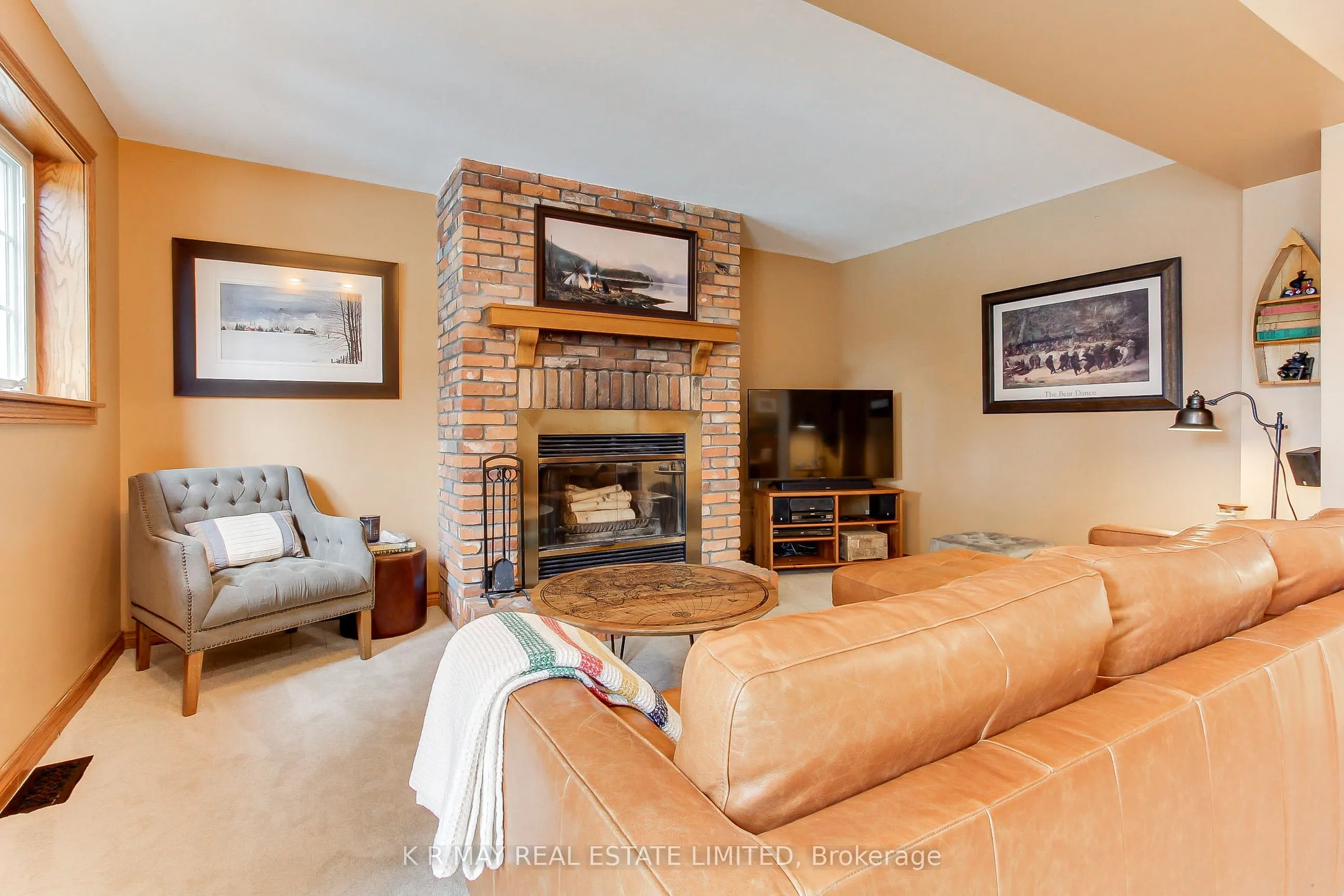 4 Mayhill Crescent