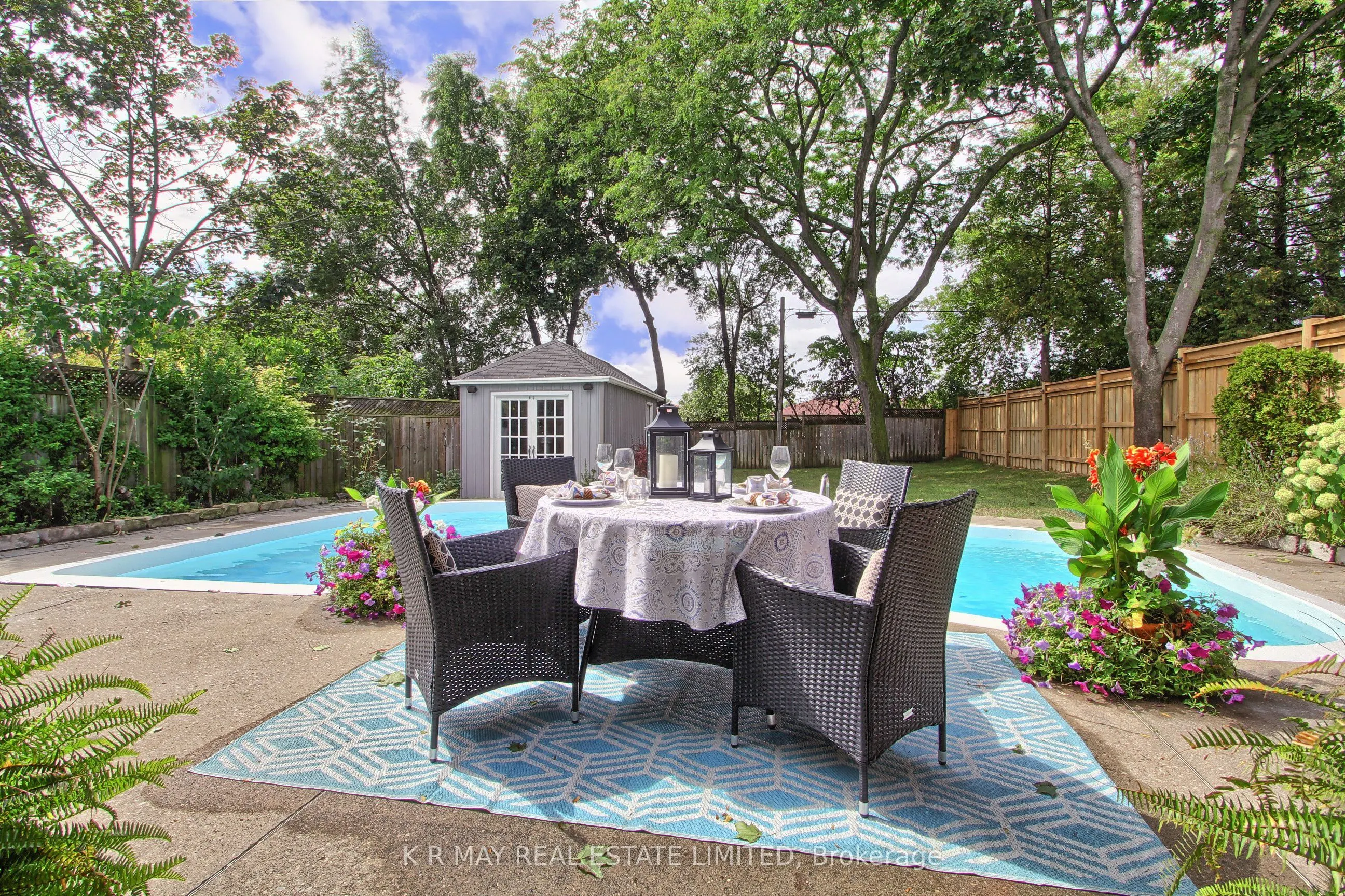 4 Mayhill Crescent
