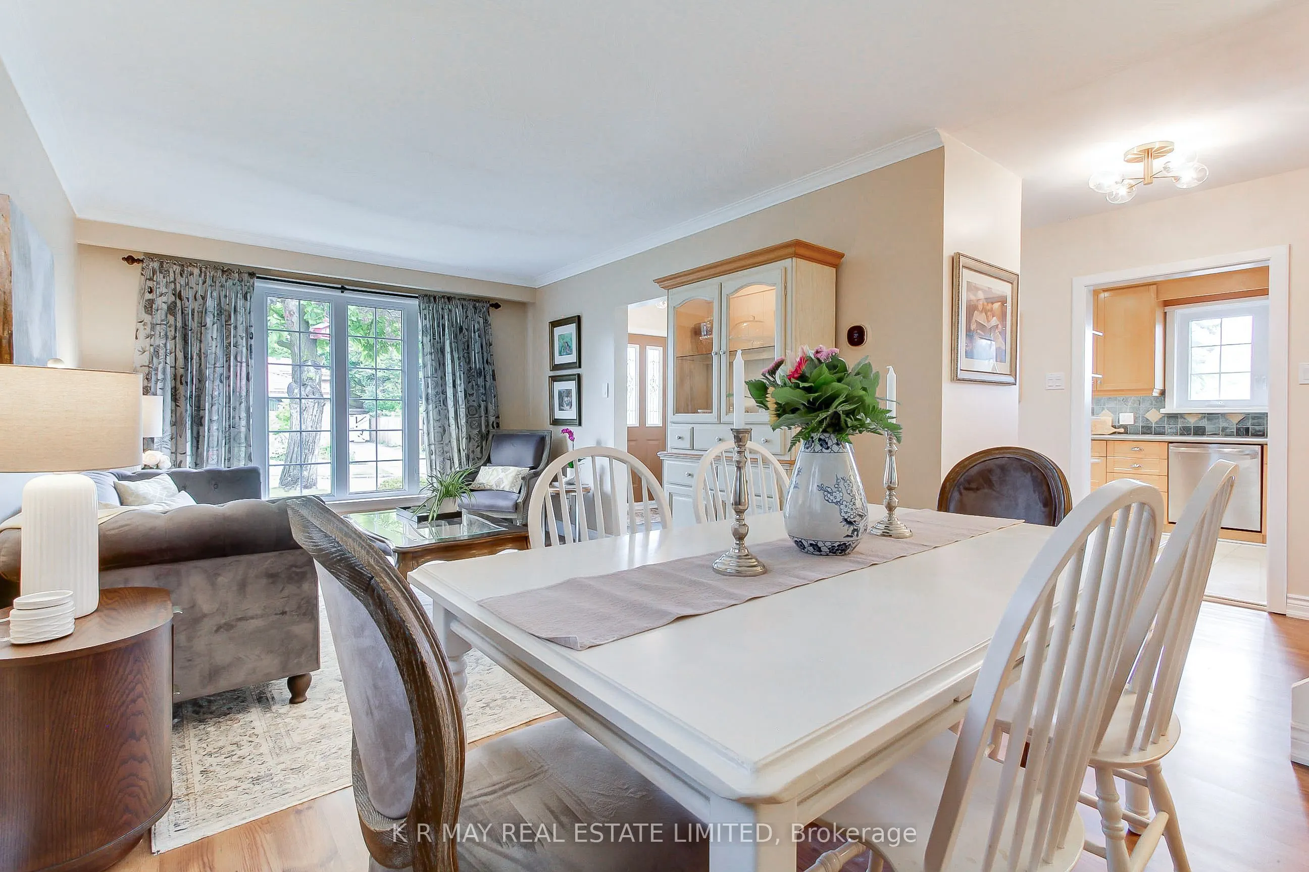 4 Mayhill Crescent