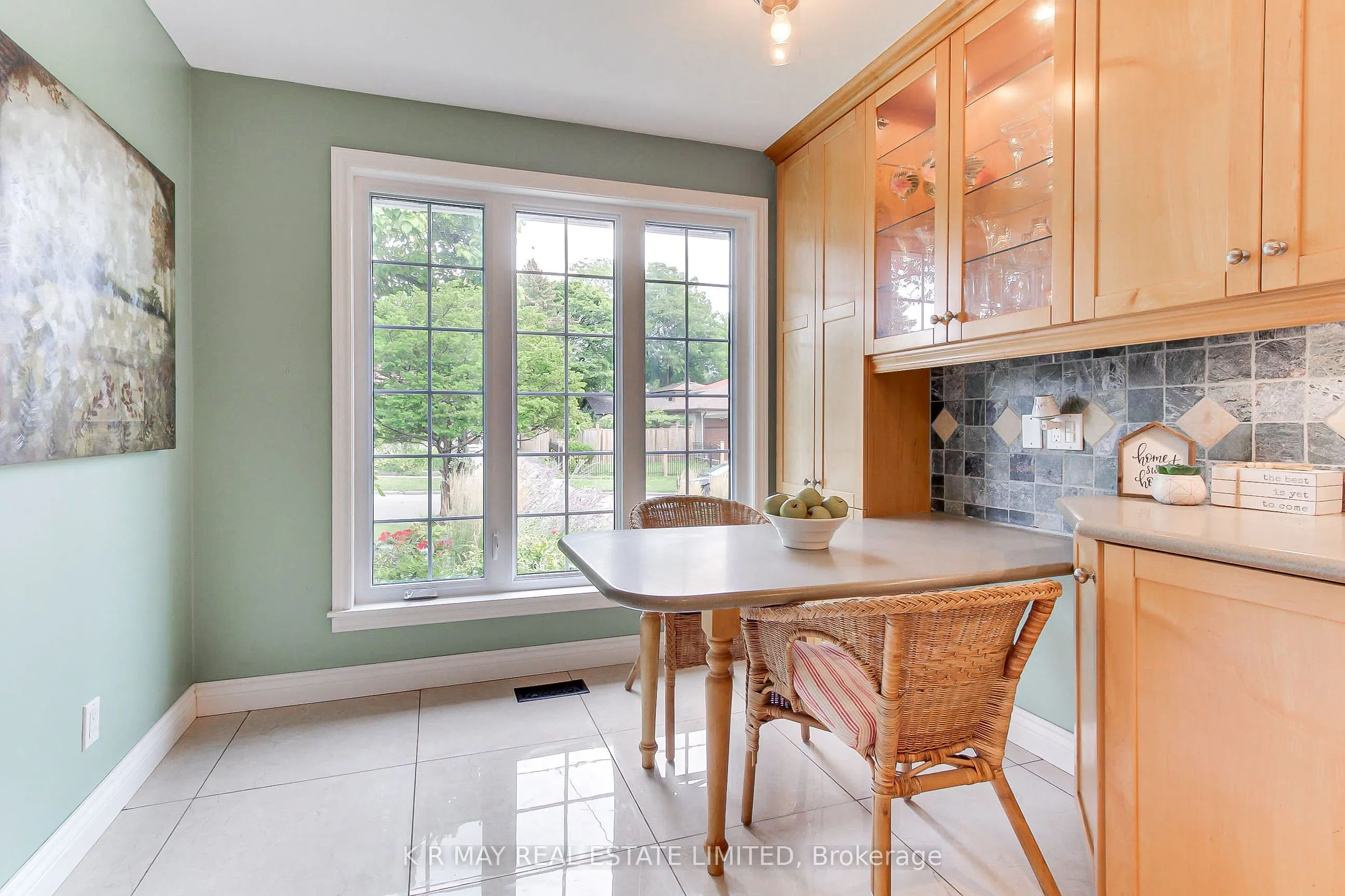 4 Mayhill Crescent