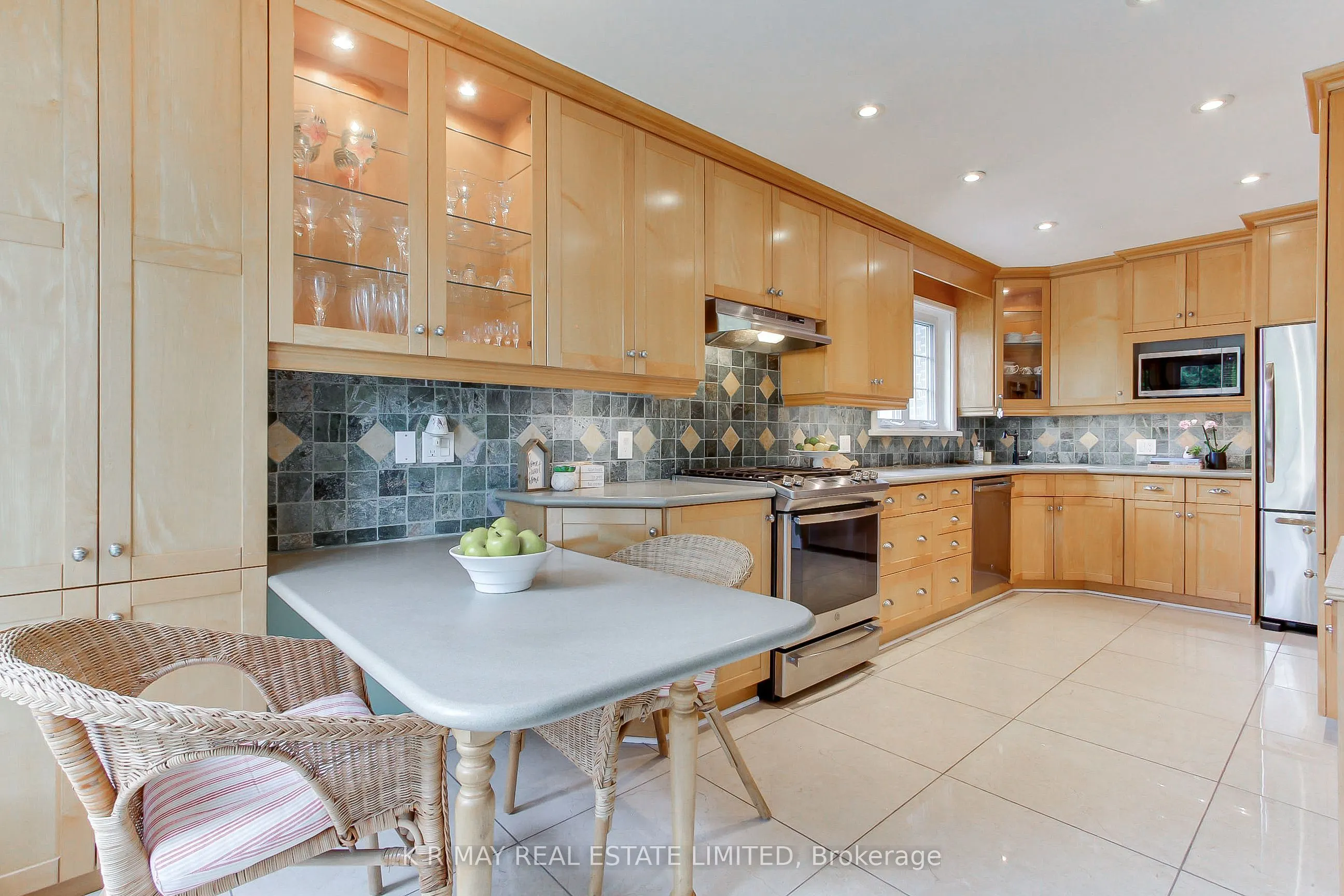 4 Mayhill Crescent