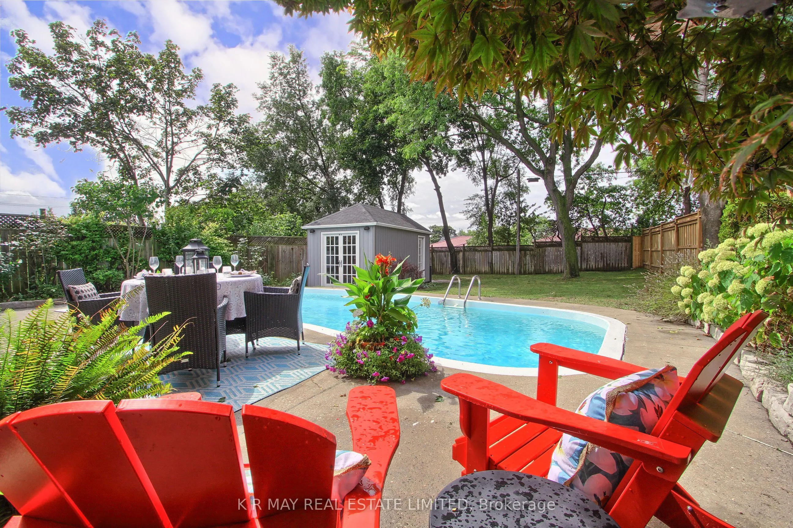 4 Mayhill Crescent