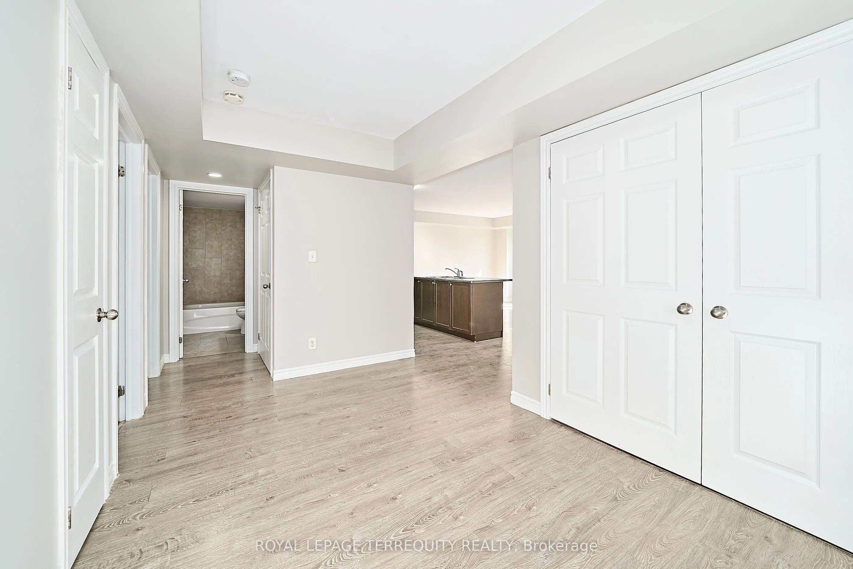 140 Mary Street N