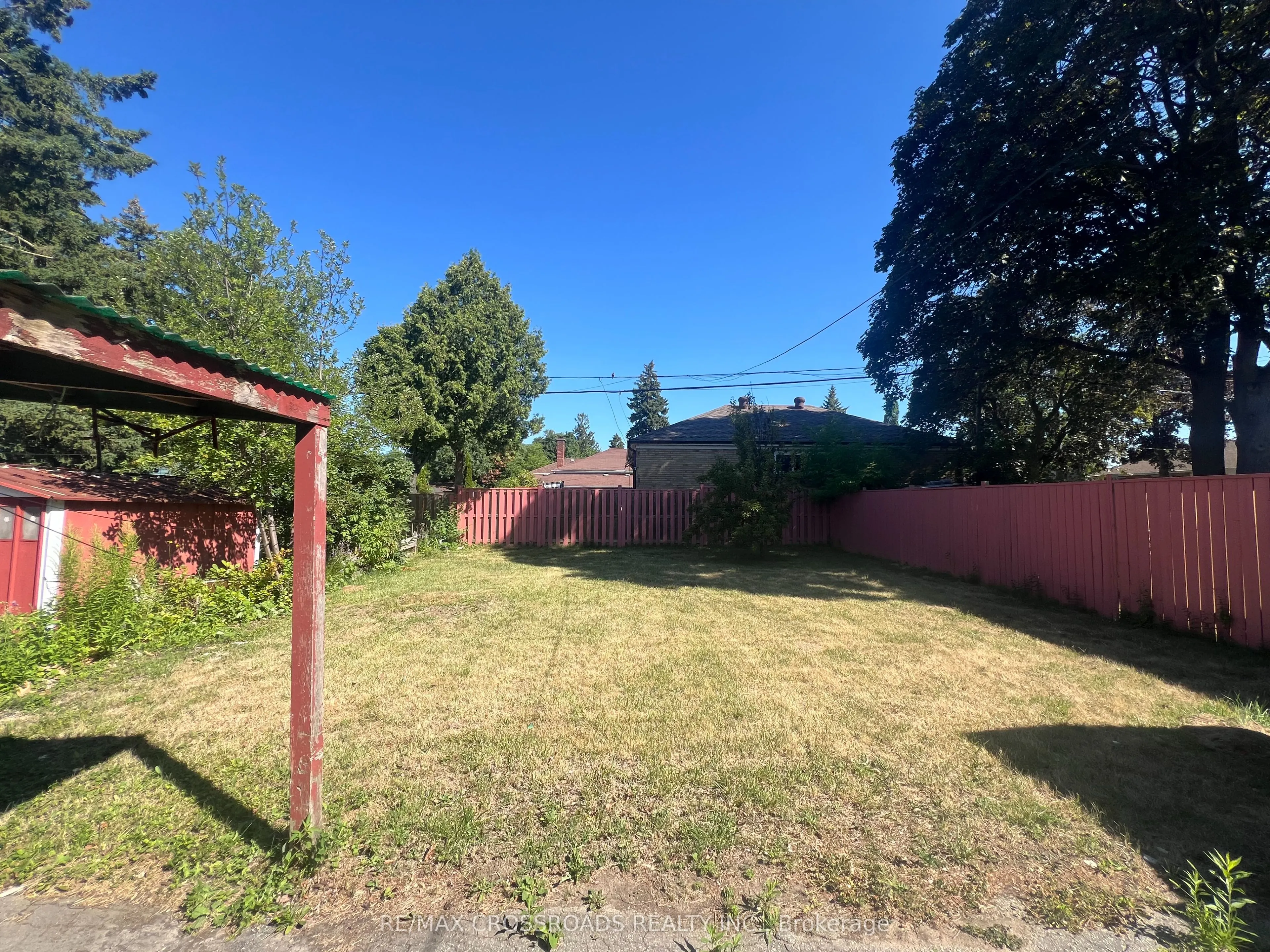 6 Seminole Avenue