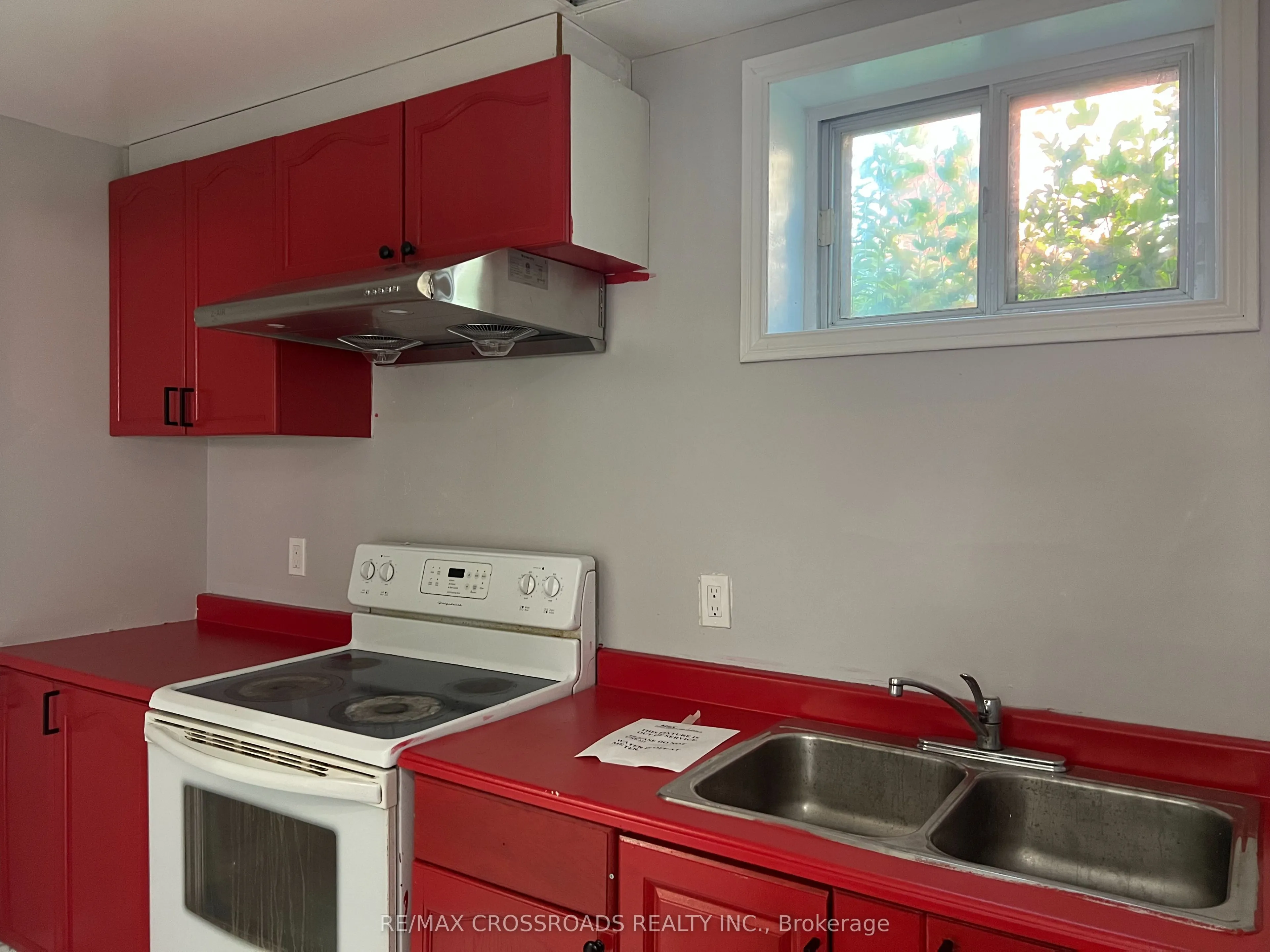 6 Seminole Avenue