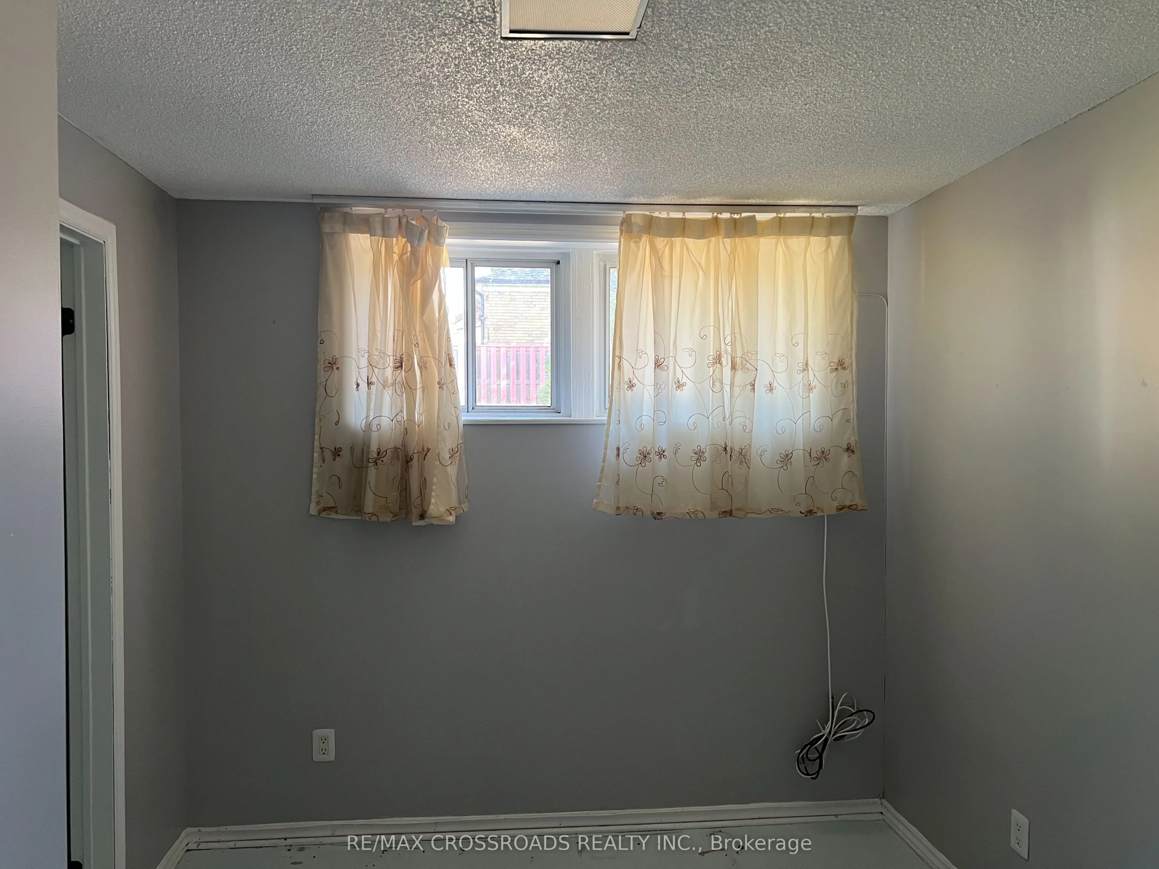6 Seminole Avenue