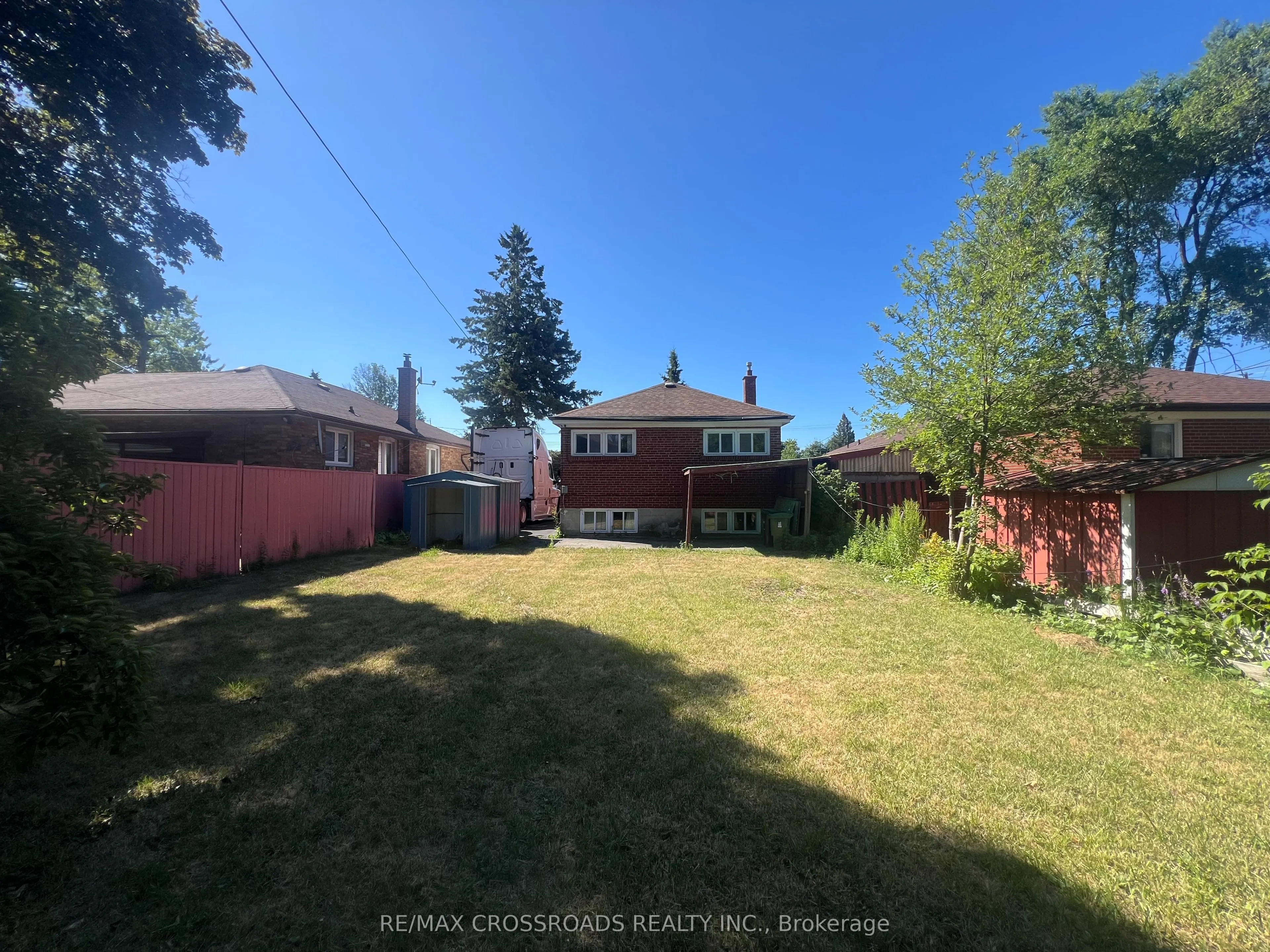 6 Seminole Avenue