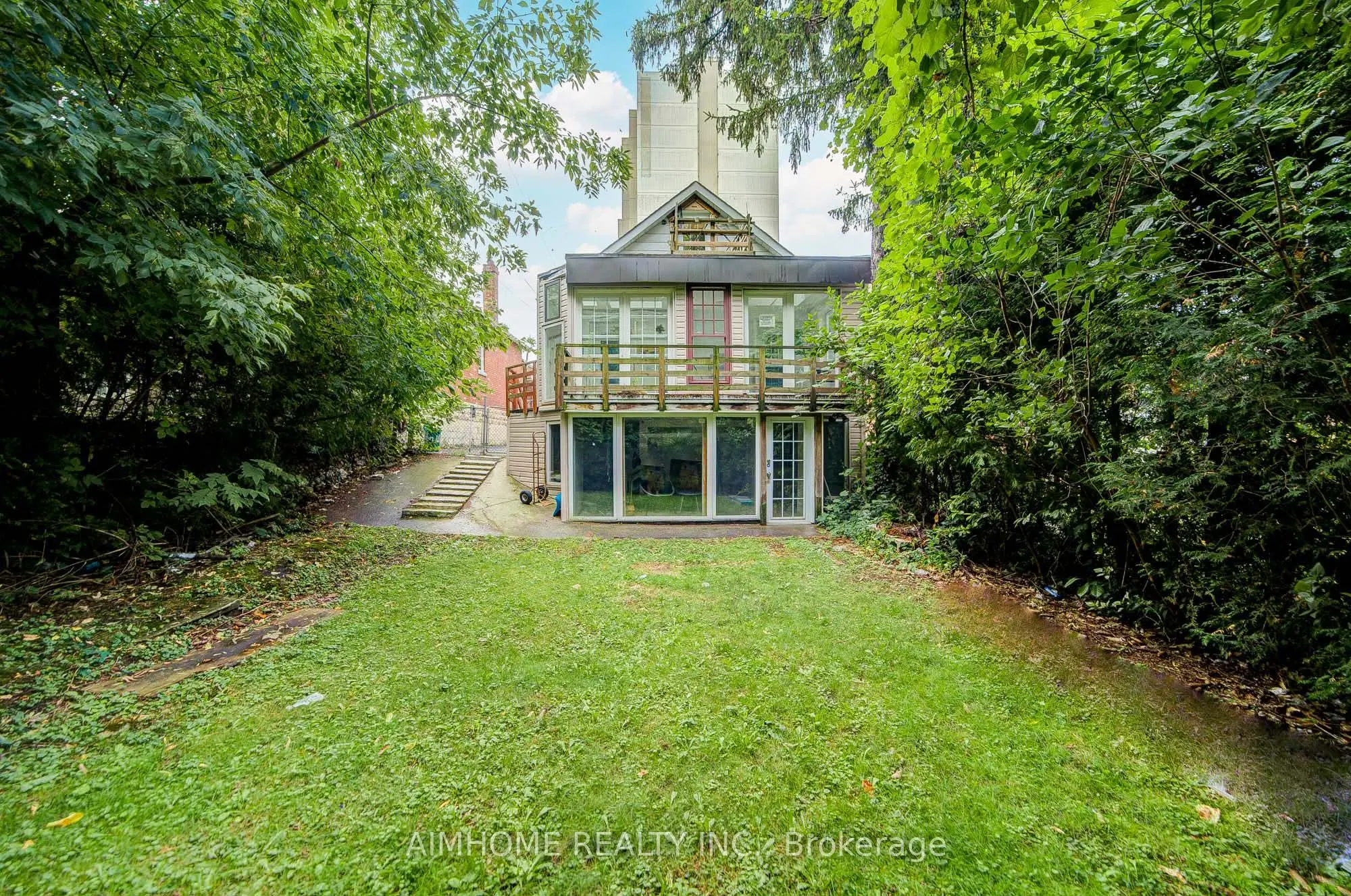 5 Macey Avenue
