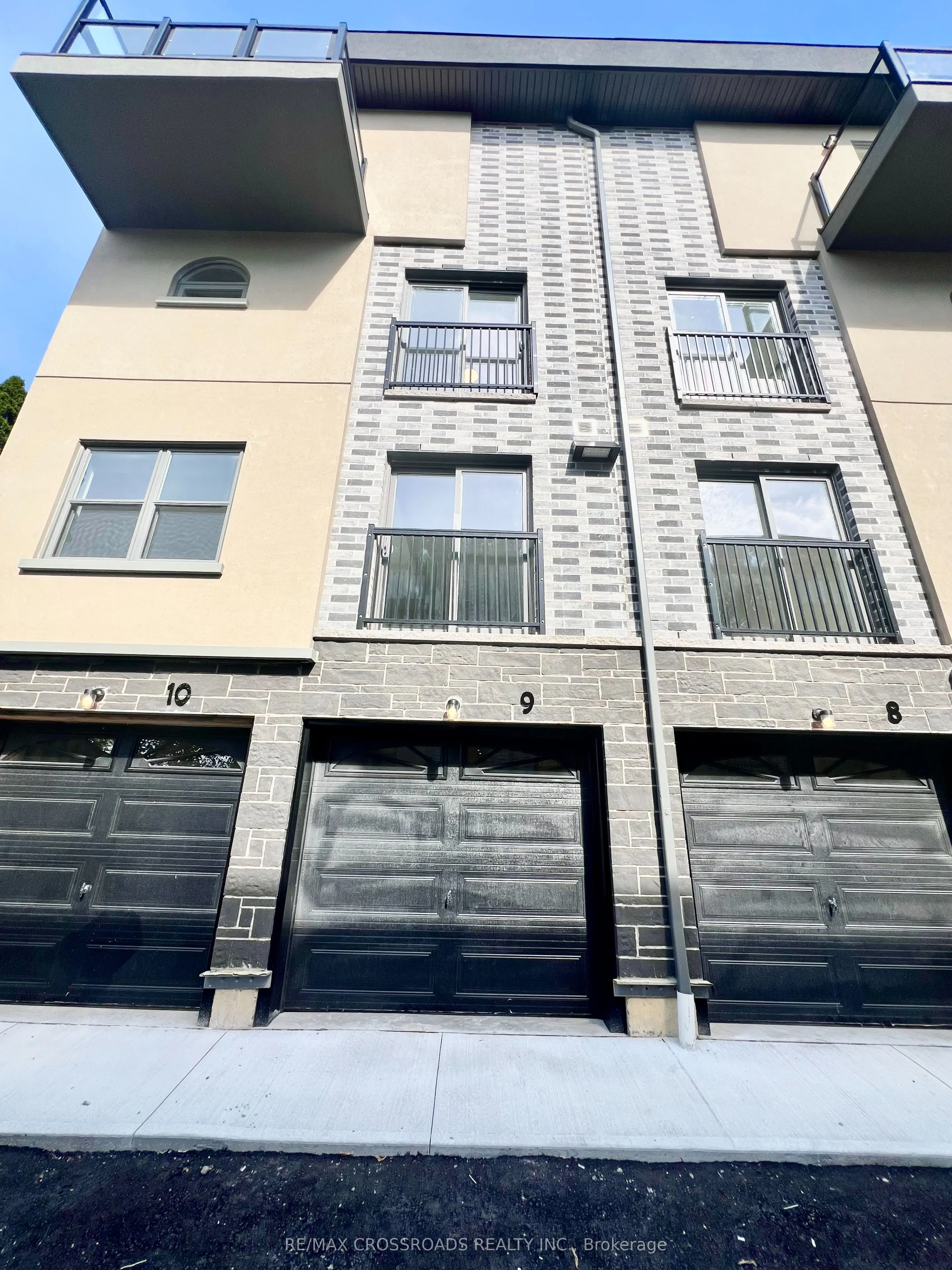 400 Mary Street E, #30