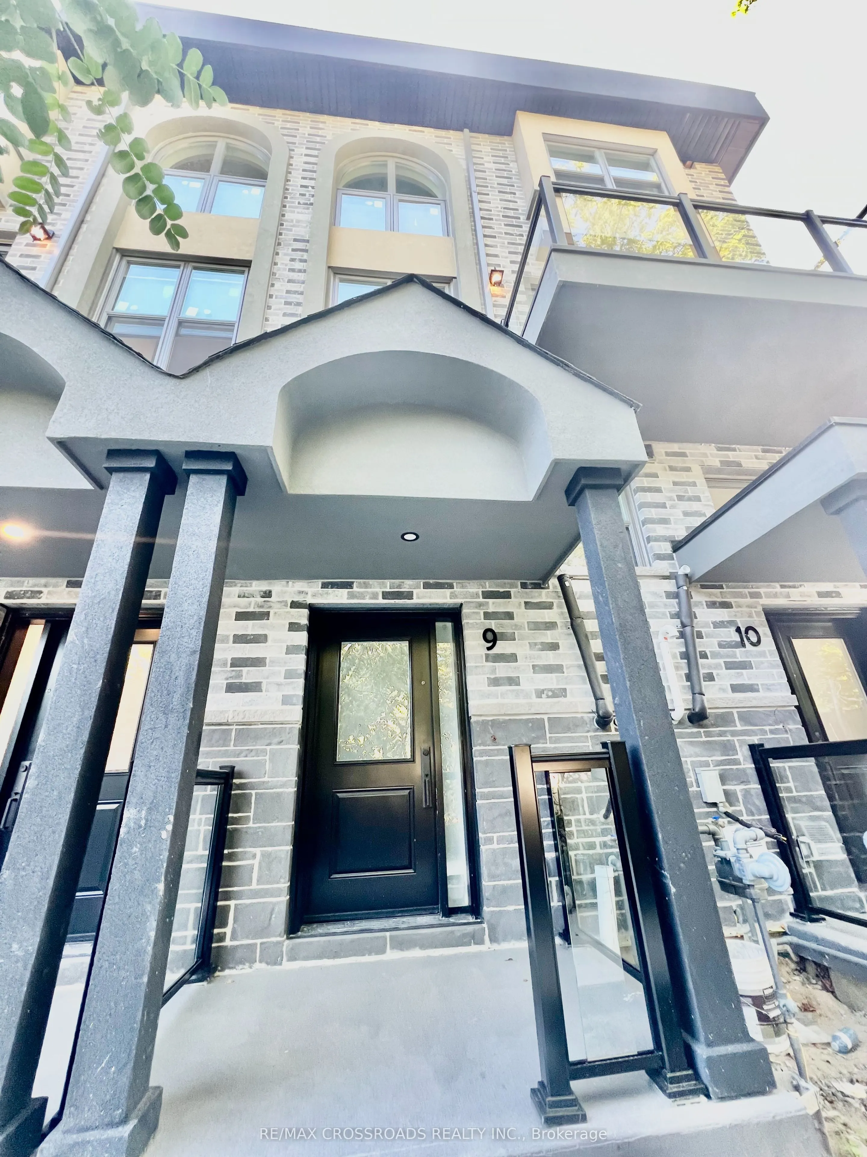 400 Mary Street E, #30