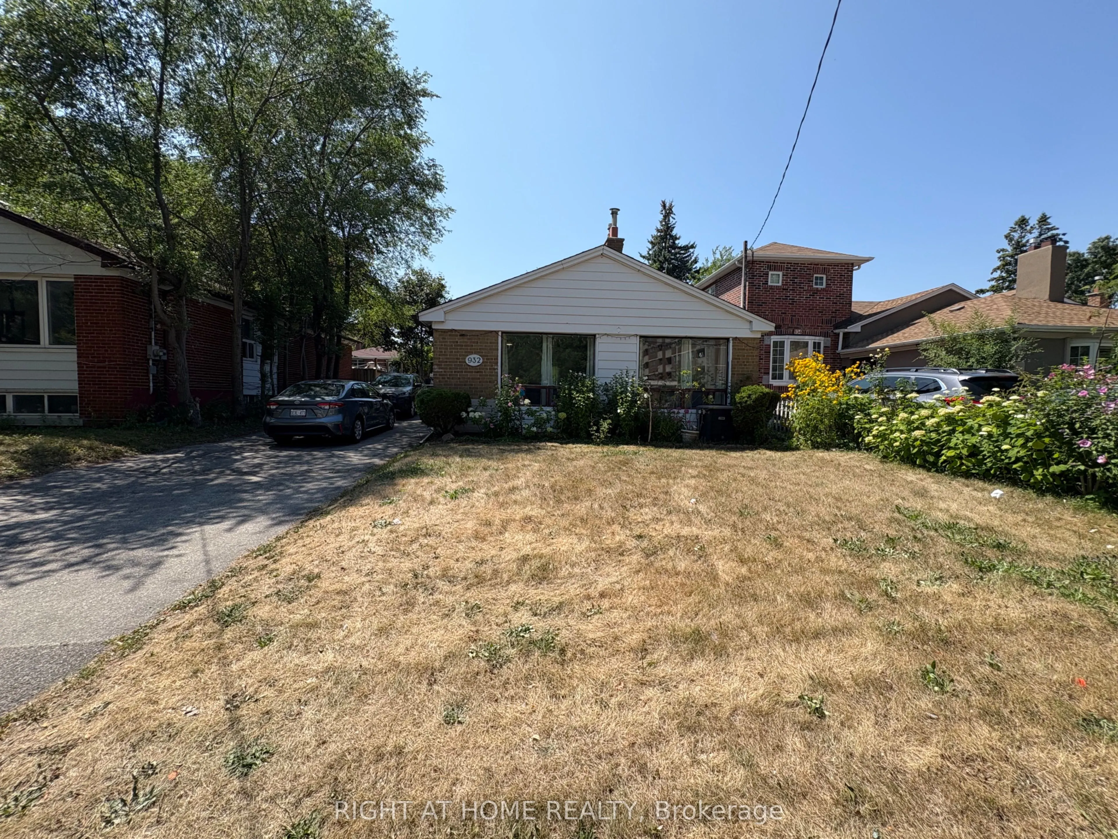 932 Midland Avenue