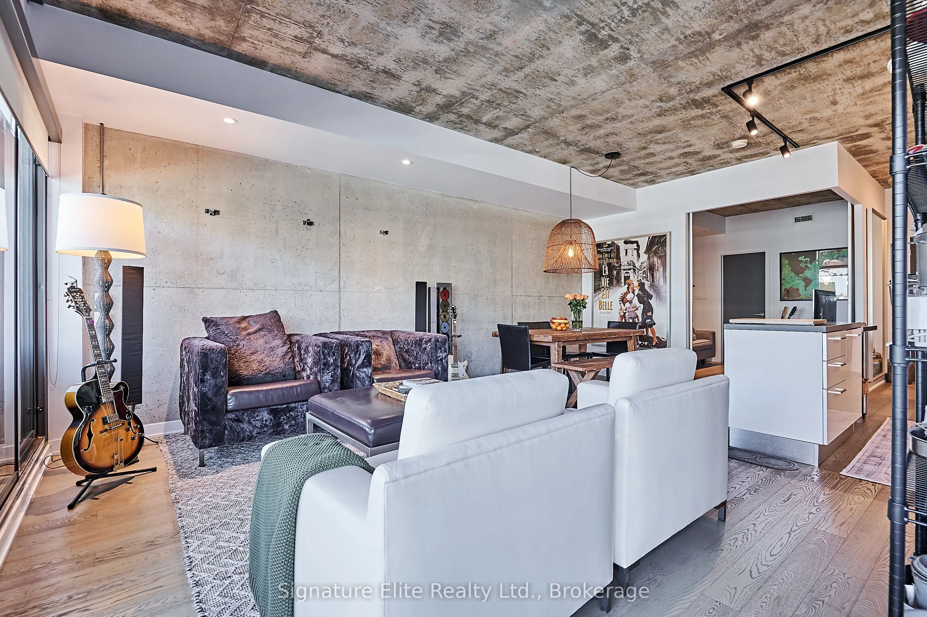 319 Carlaw Avenue, #1006