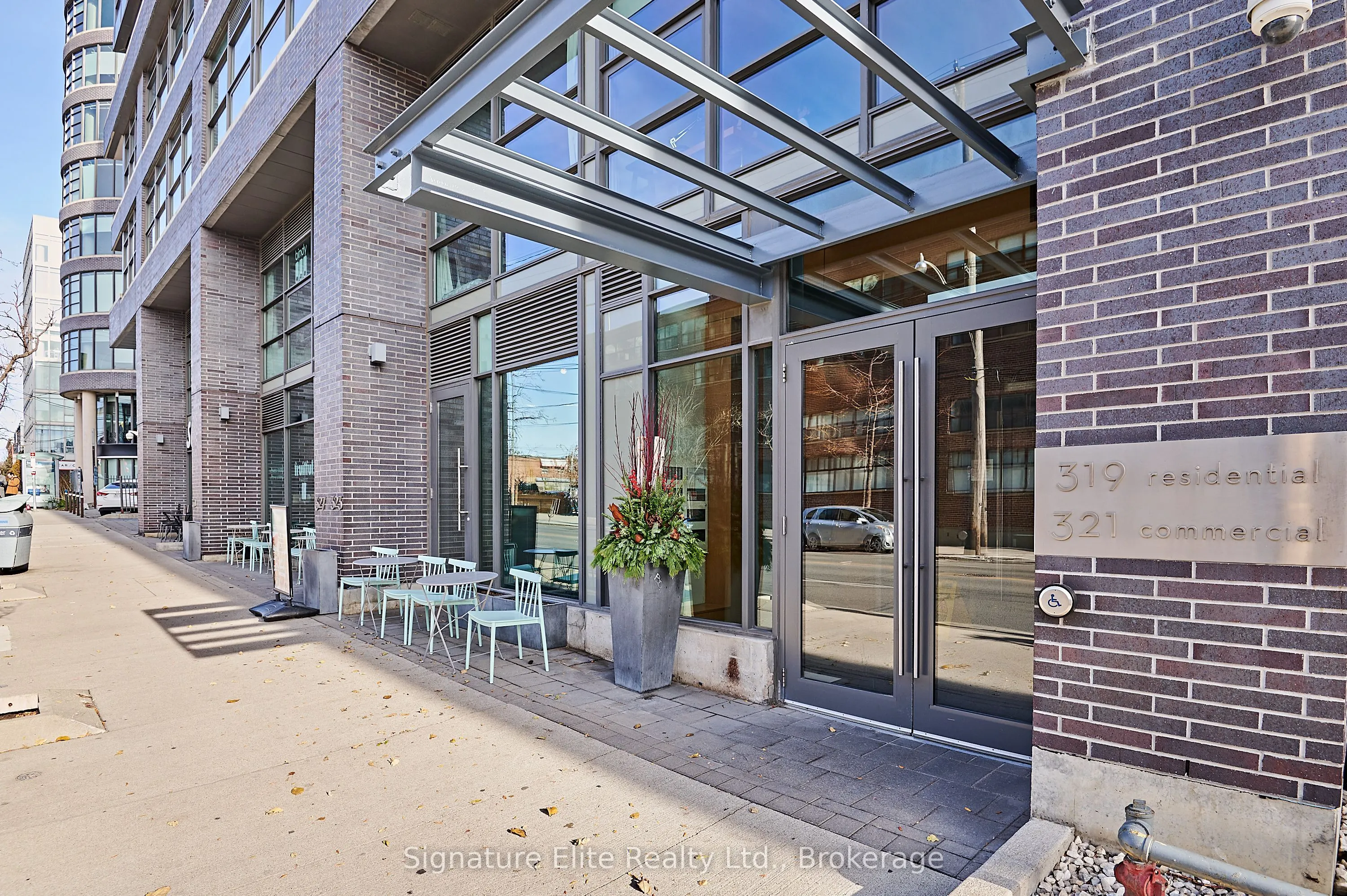 319 Carlaw Avenue, #1006