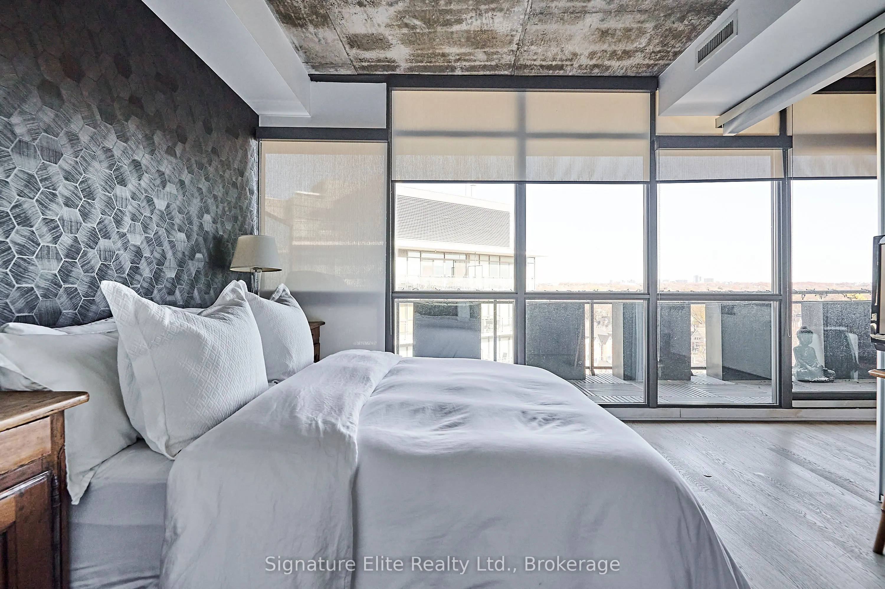 319 Carlaw Avenue, #1006