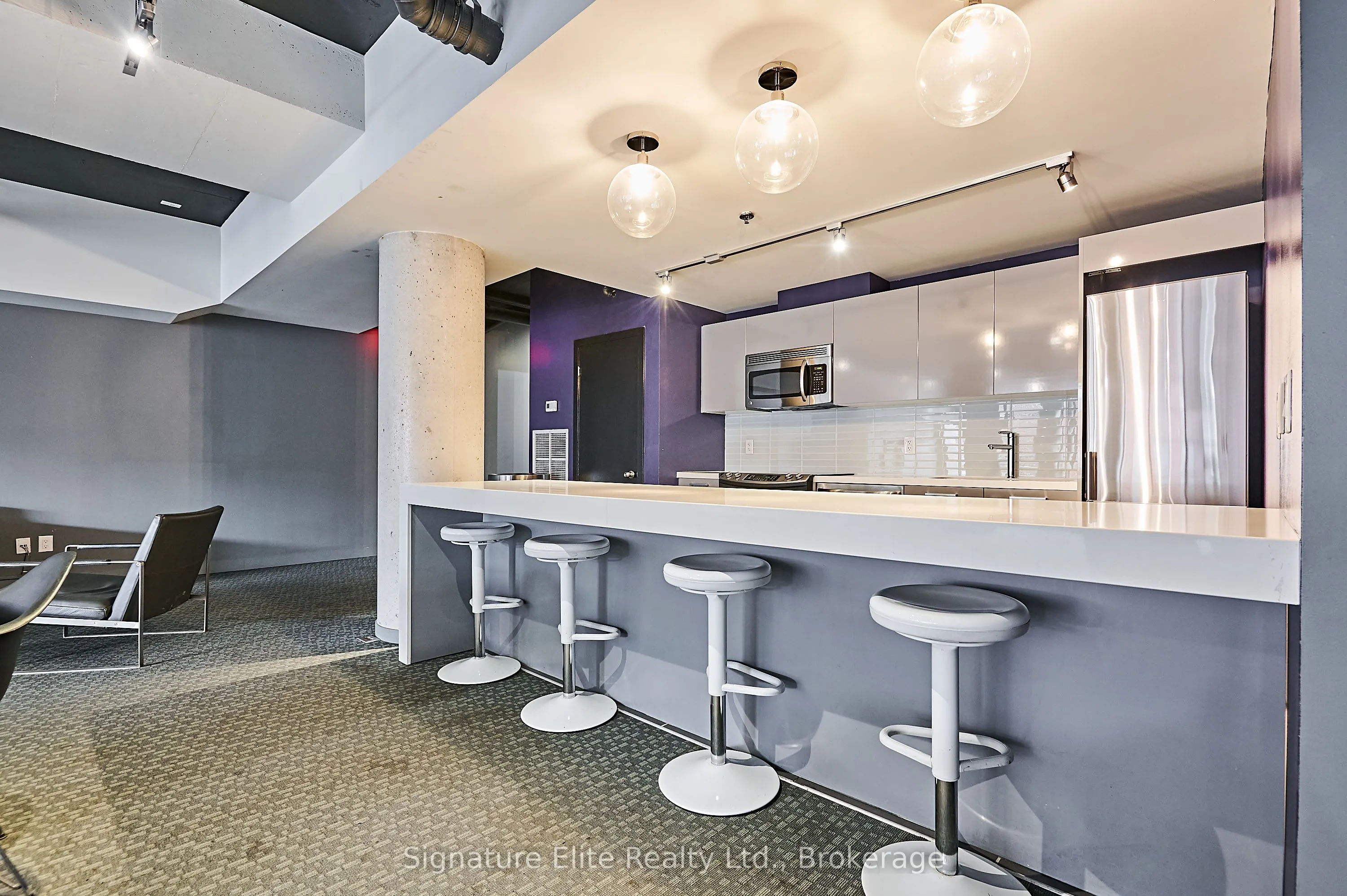 319 Carlaw Avenue, #1006