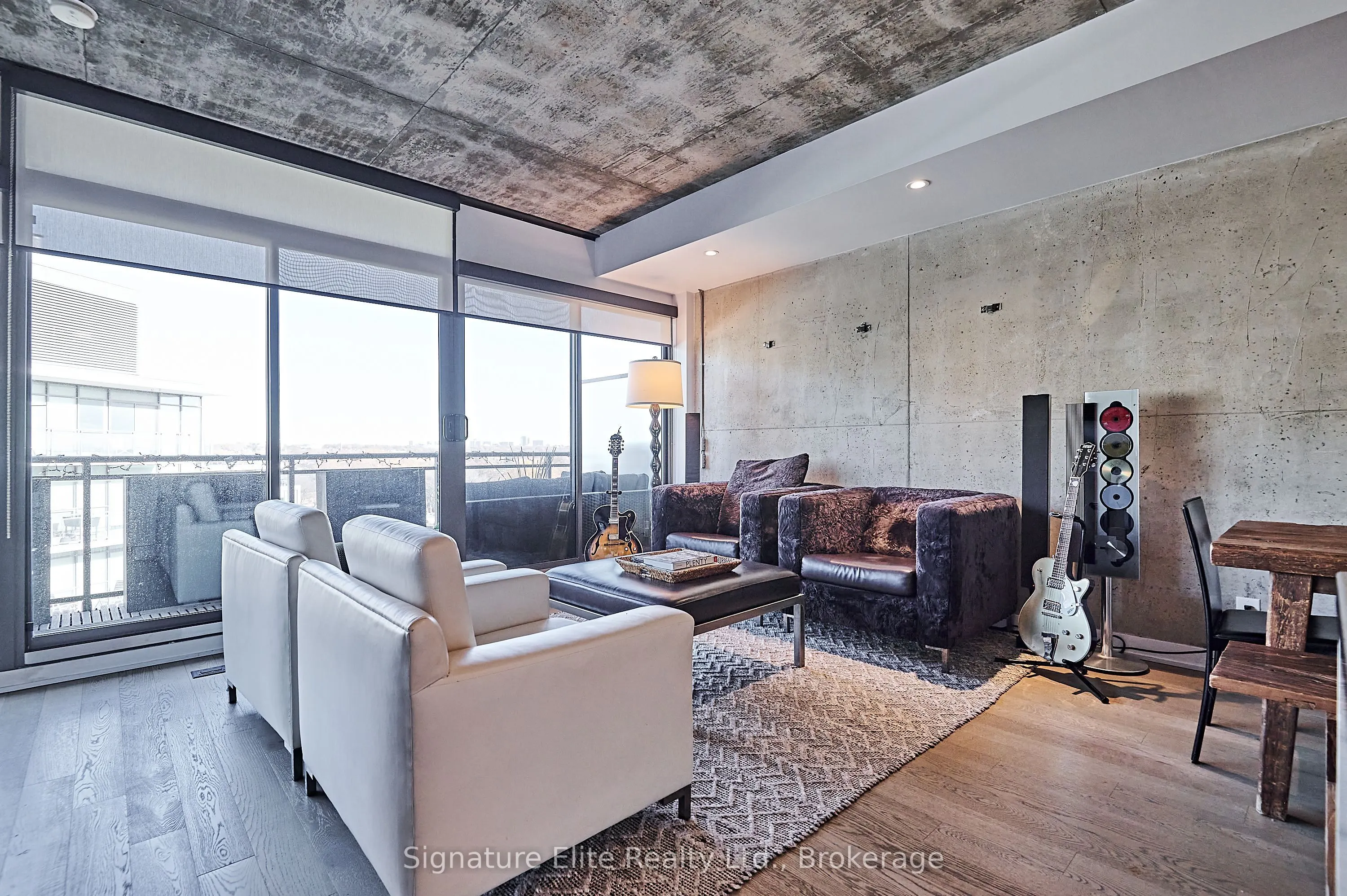 319 Carlaw Avenue, #1006