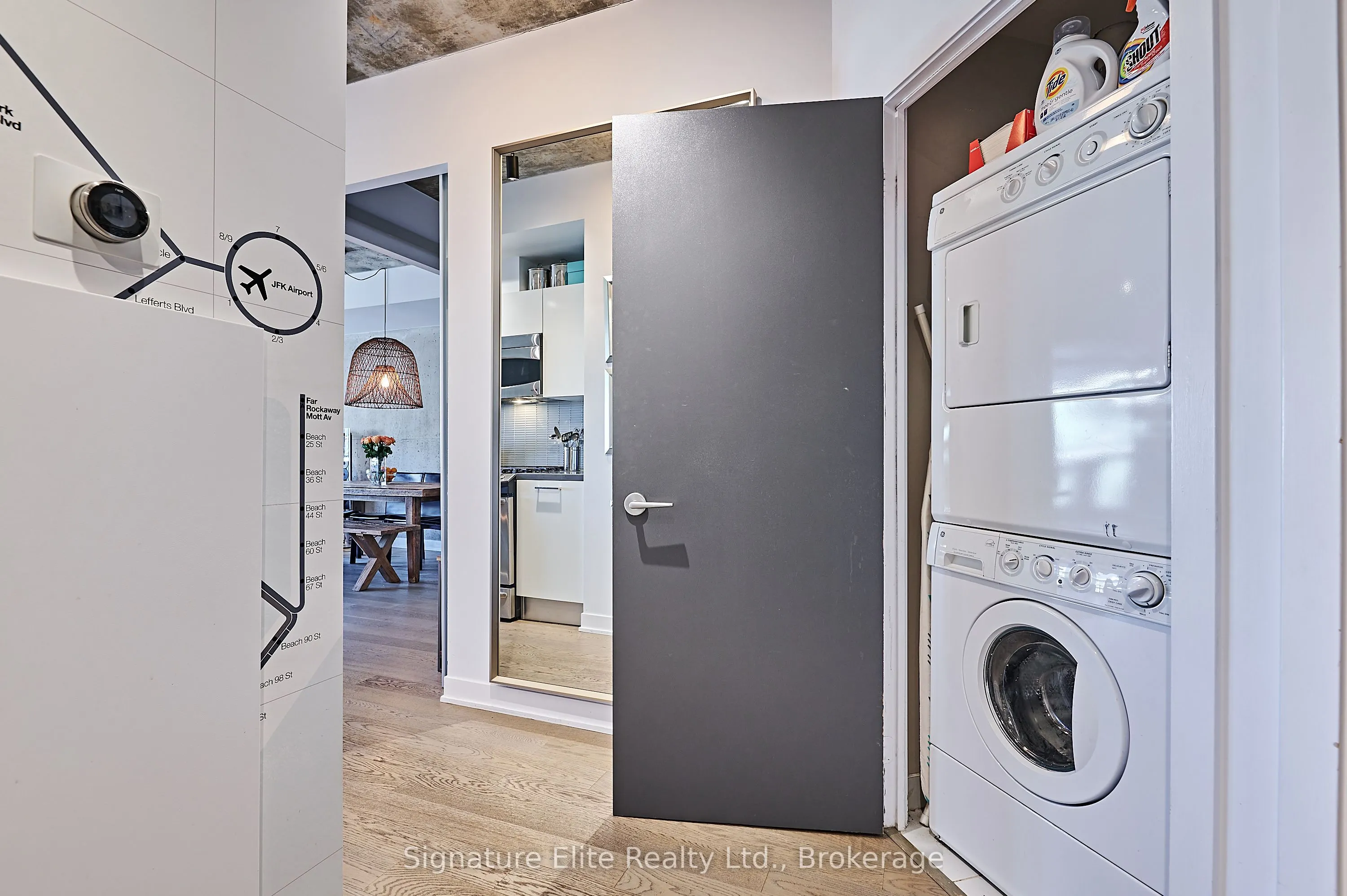 319 Carlaw Avenue, #1006