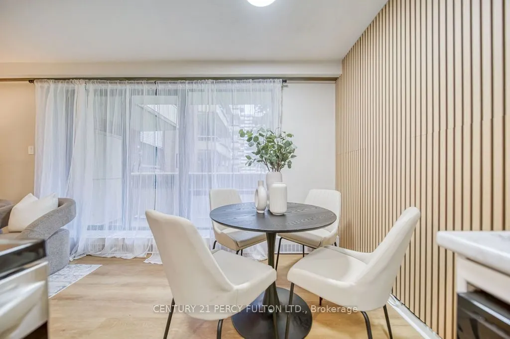 921 Midland Avenue, #101