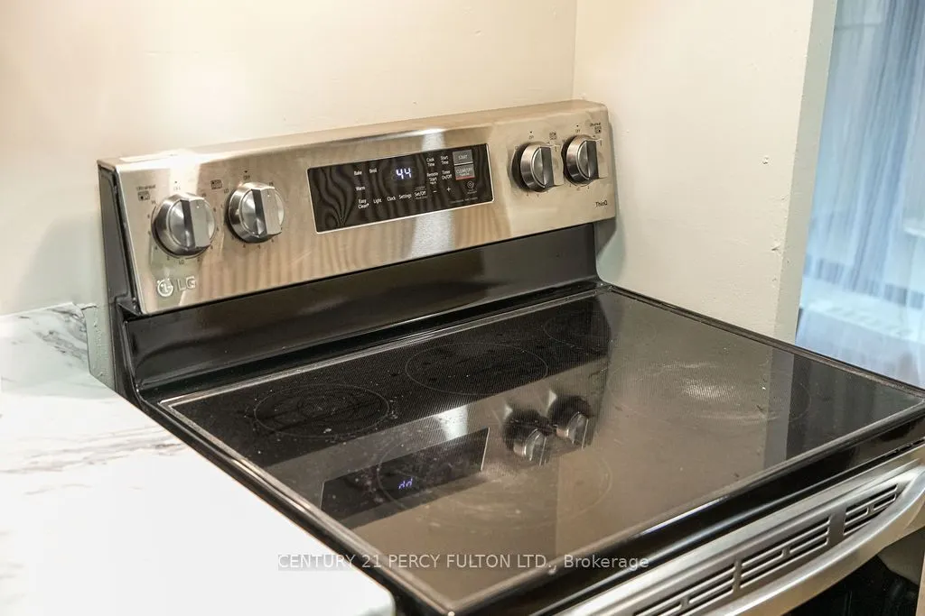 921 Midland Avenue, #101