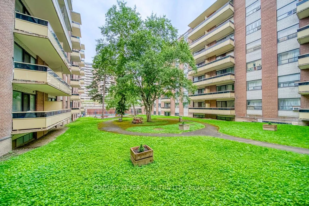 921 Midland Avenue, #101