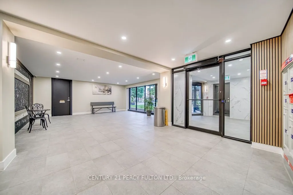 921 Midland Avenue, #101